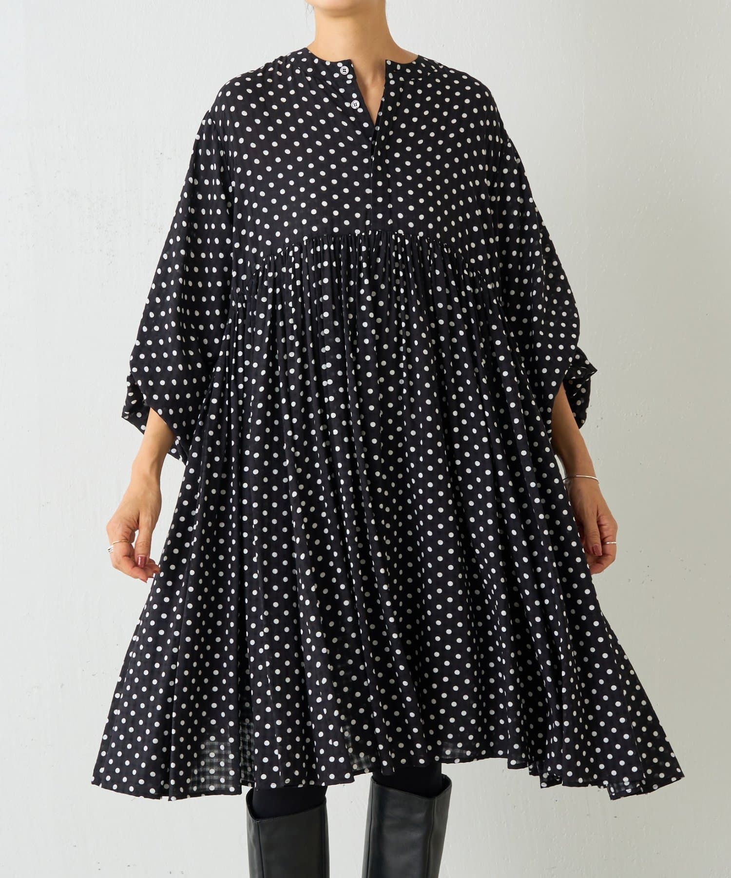 【美品】BEARDSLEY 長袖 チュニック　ギャザー入り オーバーサイズ ドットギャザーチュニック | BEARDSLEY(ビアズリー)レディース