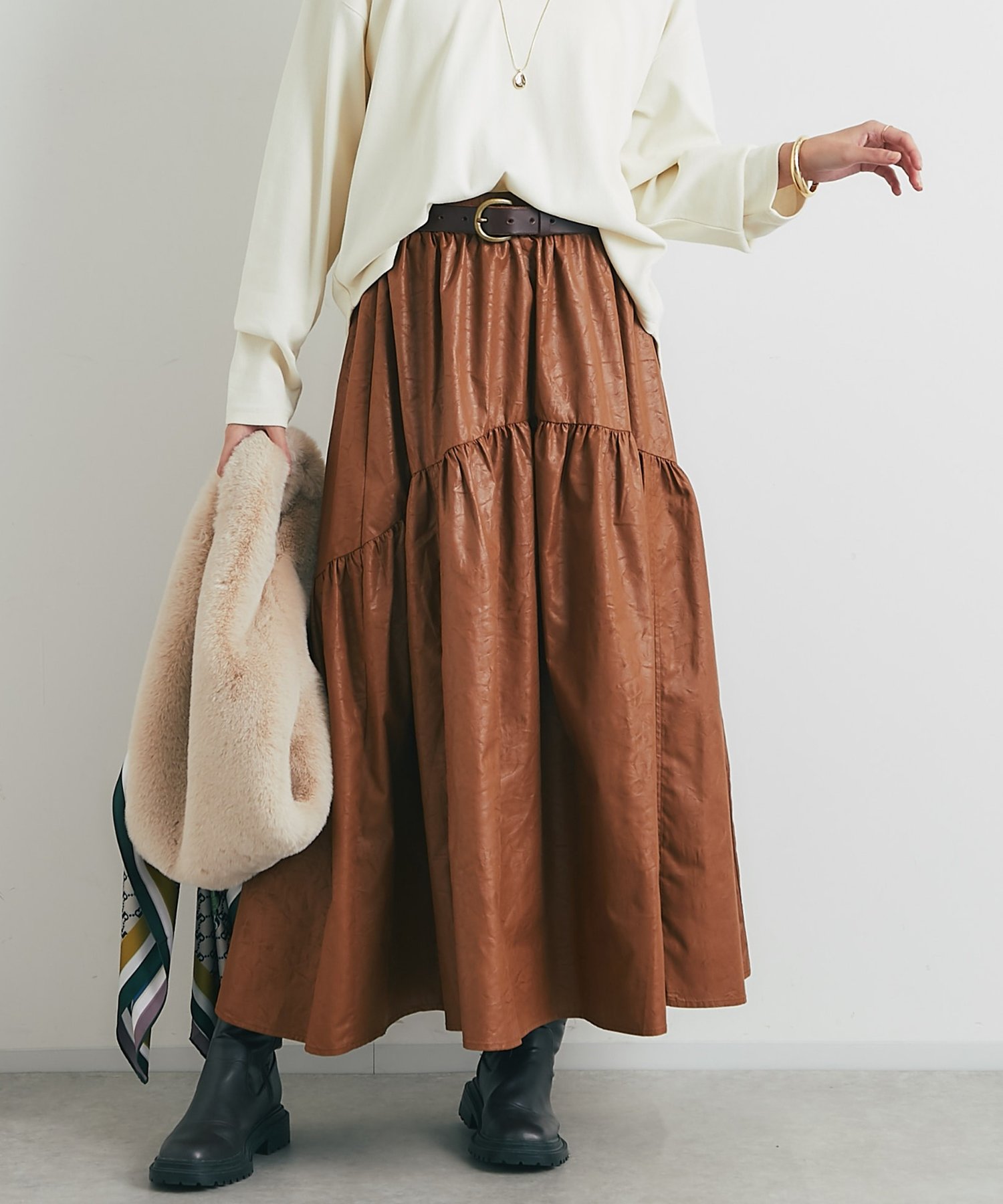 un dix cors(アンディコール) 《レトロムードで大人可愛い》ヴィンテージ加工ヨーク切替スカート