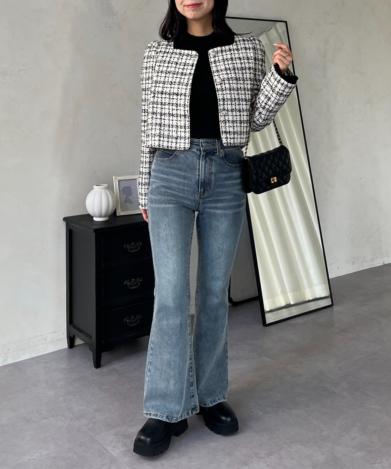 prose verse(プロズヴェール) 【美脚見え】ロゴパッチ付きストレッチフレアデニム