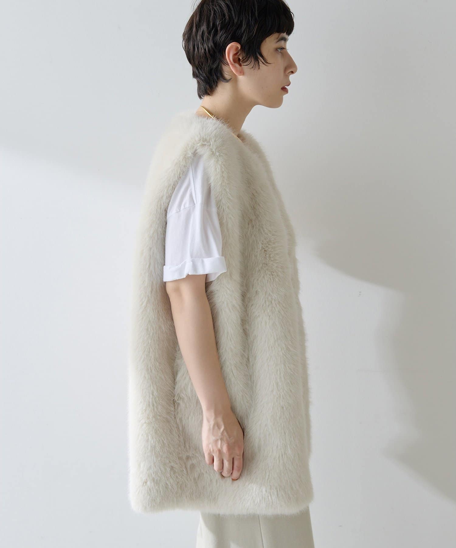 THE PAUSE】フェイクファークルーネックジレ | Whim Gazette