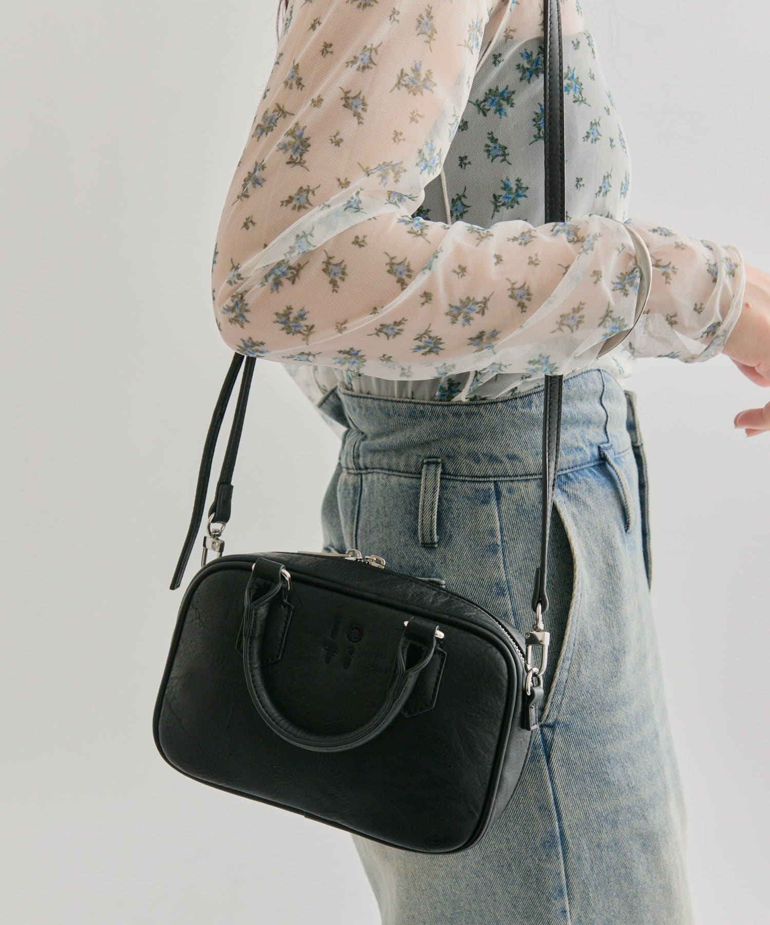 mystic(ミスティック) loti ロゴスクエアBAG