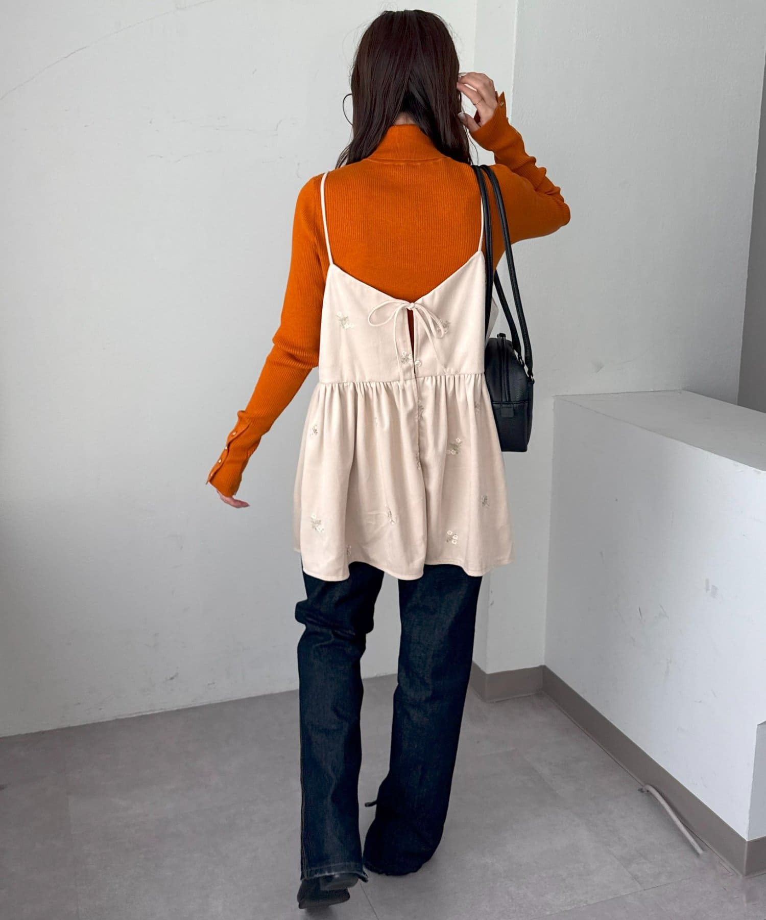 DISCOAT(ディスコート) 【umm.】ベロア刺繍キャミチュニック