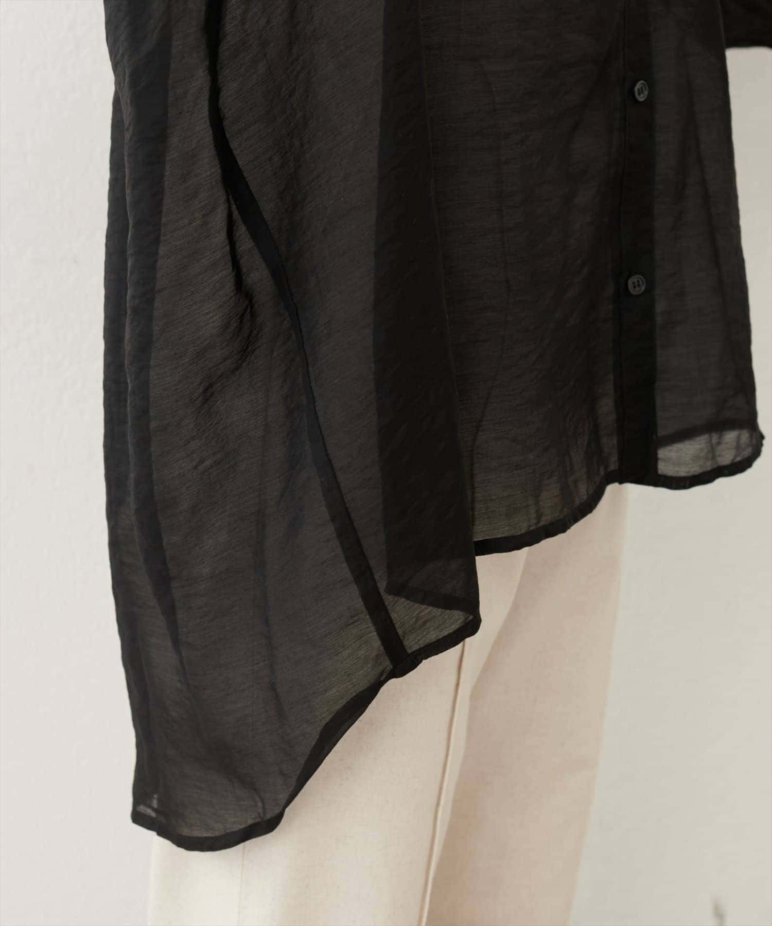 NICE CLAUP / OLIVE des OLIVE OUTLET(ナイスクラップ  / オリーブ デ オリーブ アウトレット) 【natural couture】Ｖ開きフリルシアーブラウス