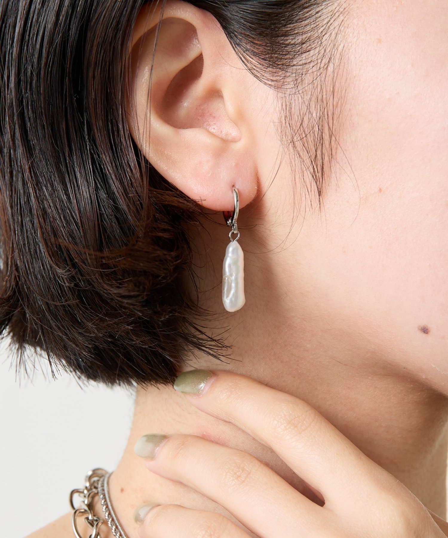 Jena　espace merveilleux(ジェナ　エスパスメルヴェイユ) 淡水パールナローピアス