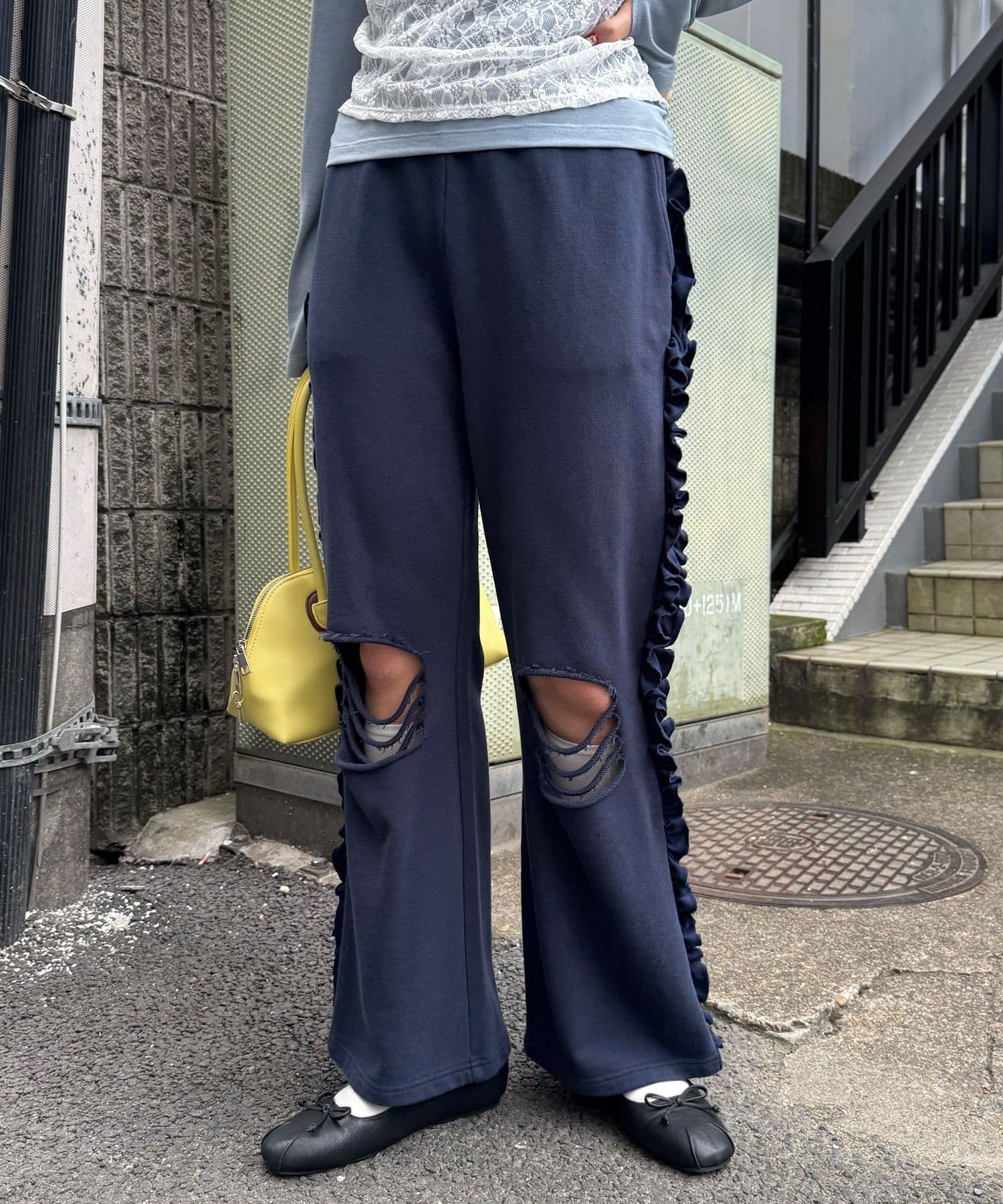 CIAOPANIC(チャオパニック) サイドフリルダメージスウェットパンツ