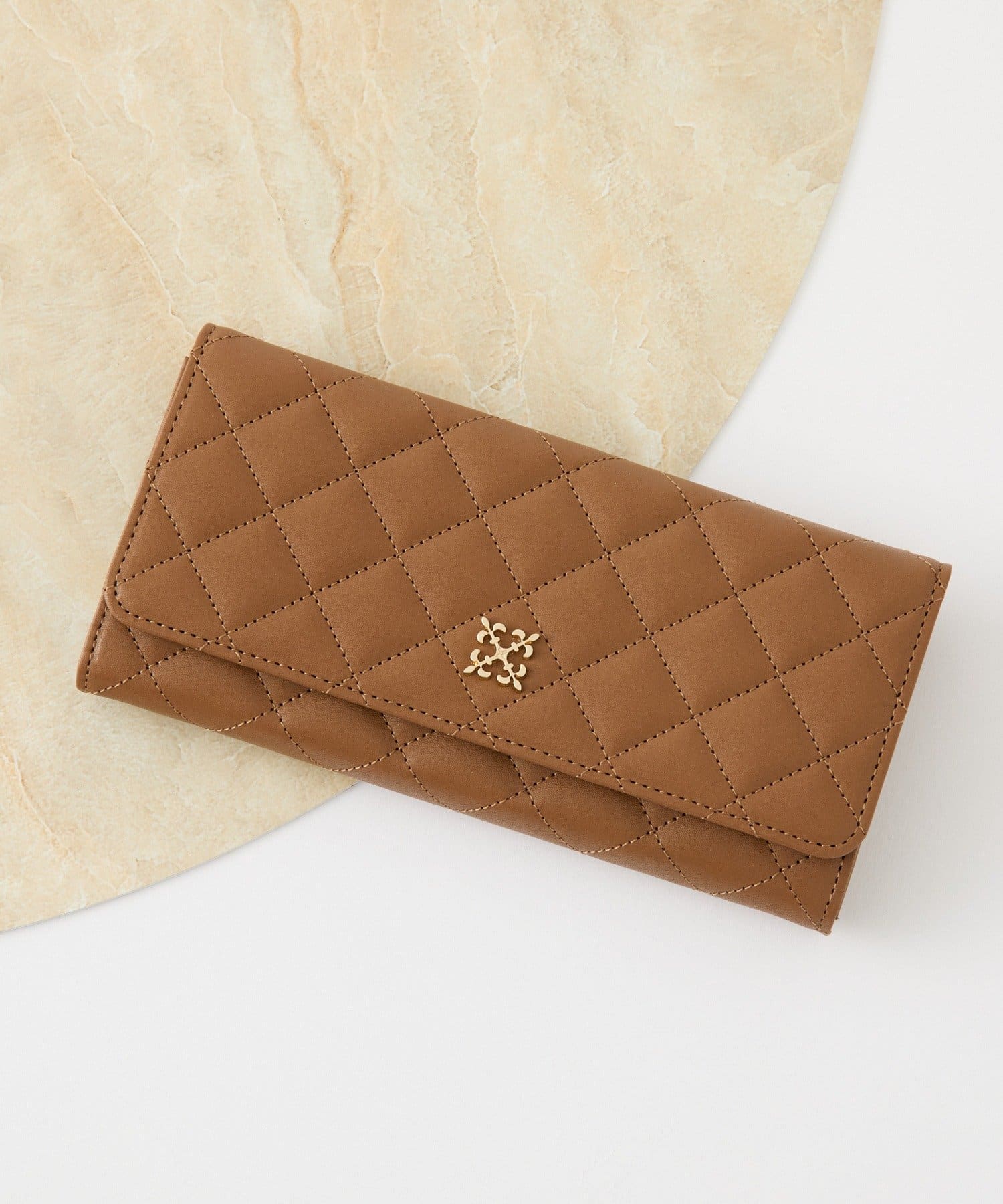 russet(ラシット) キルティングレザーウォレット