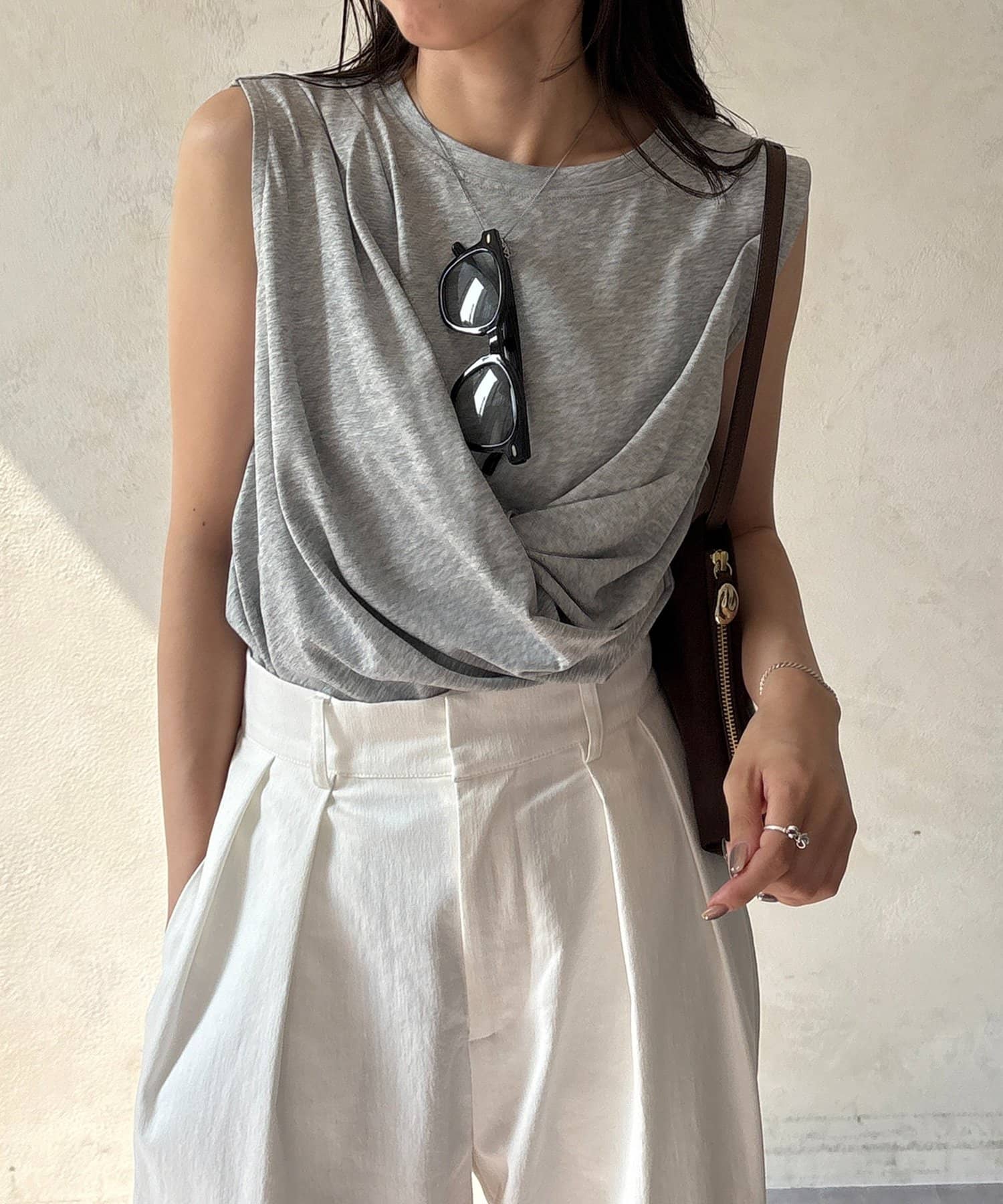 CAPRICIEUX LE'MAGE(カプリシュレマージュ) ツイストドレープTシャツ