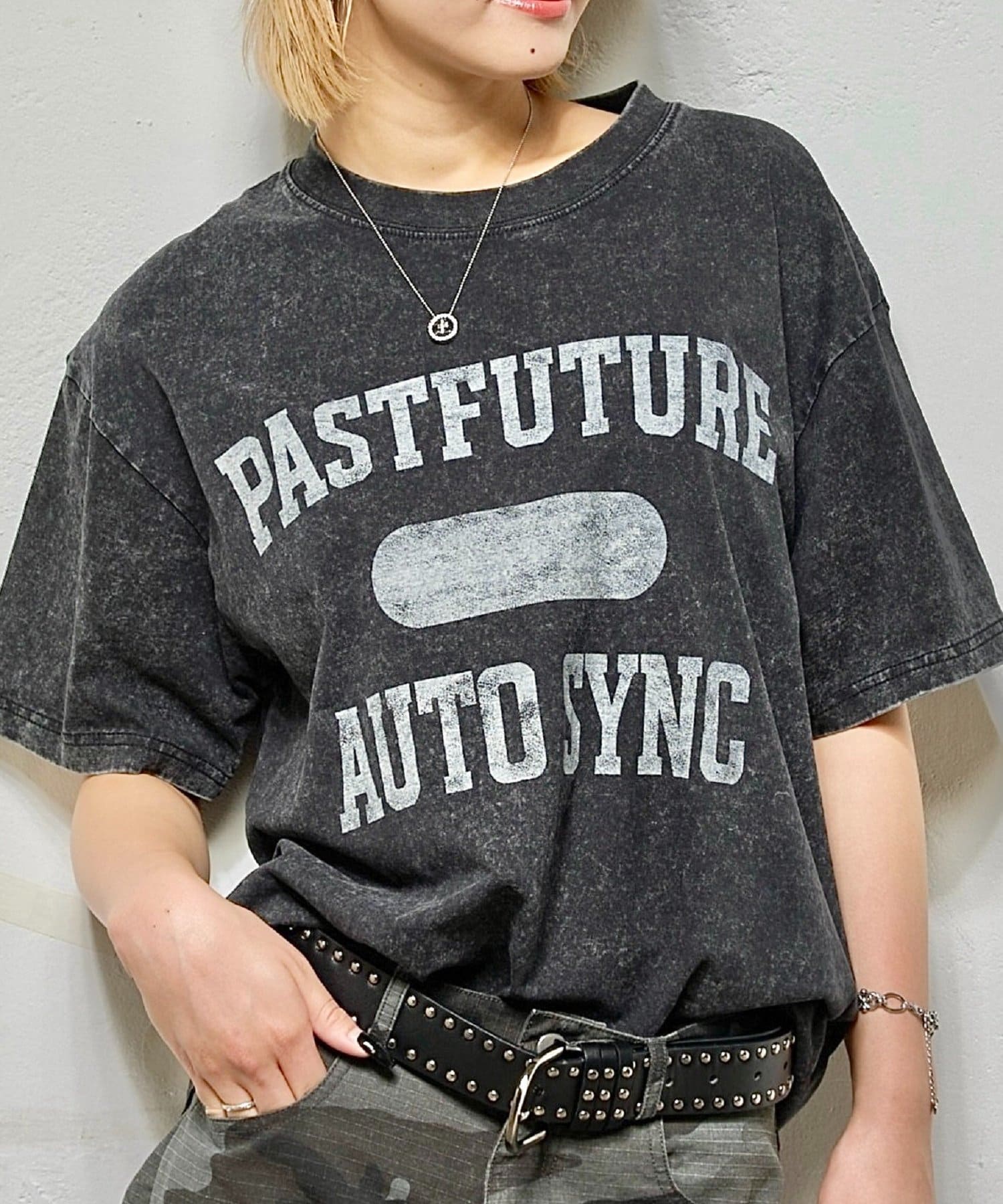 WHO’S WHO gallery(フーズフーギャラリー) 【KOOKYN】 PASTFUTUREカレッジケミカルウオッシュTEE/3サイズ