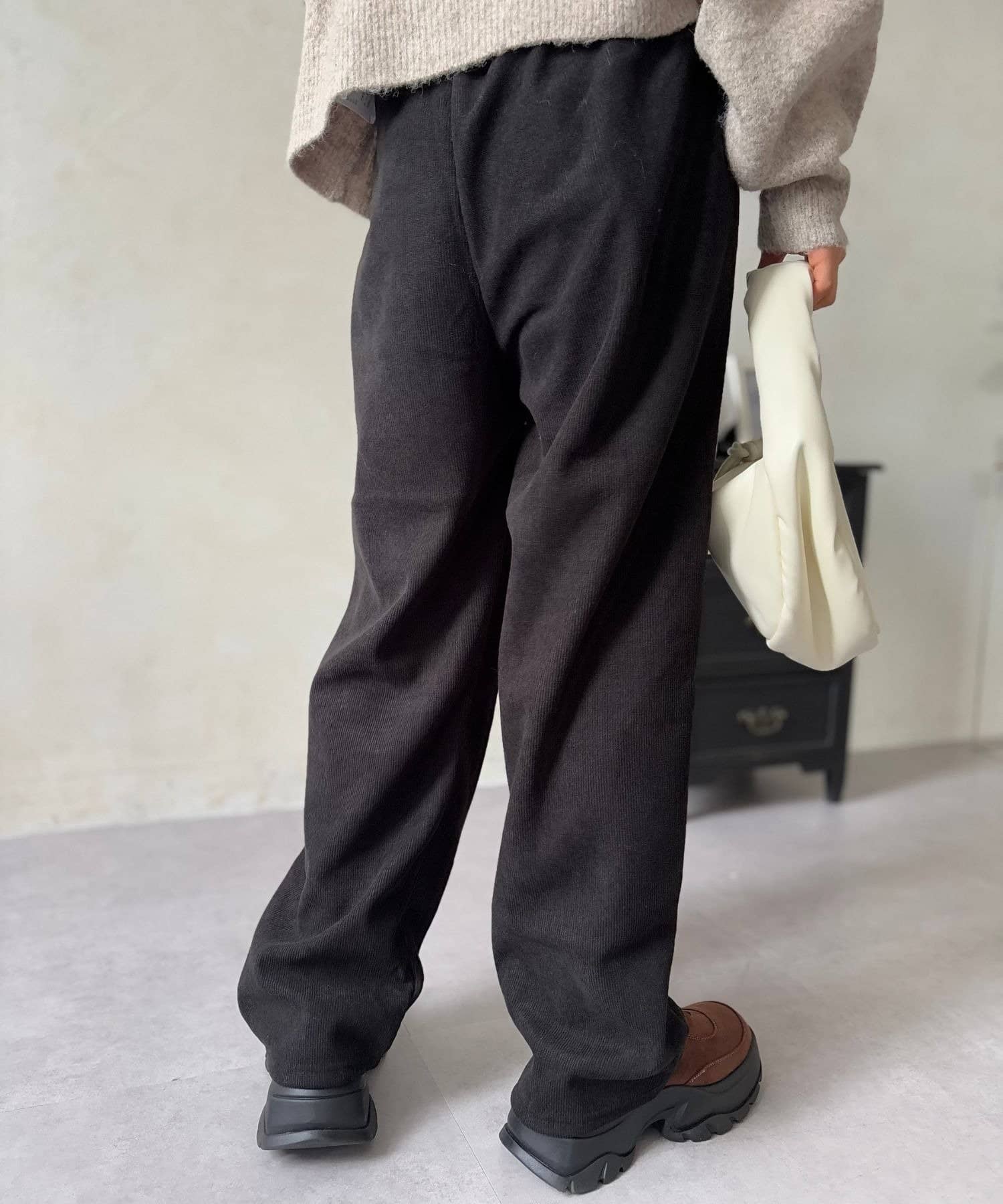 LOCUST(ローカスト) 【暖かく楽ちん・美脚】裏起毛コーデュロイパンツ