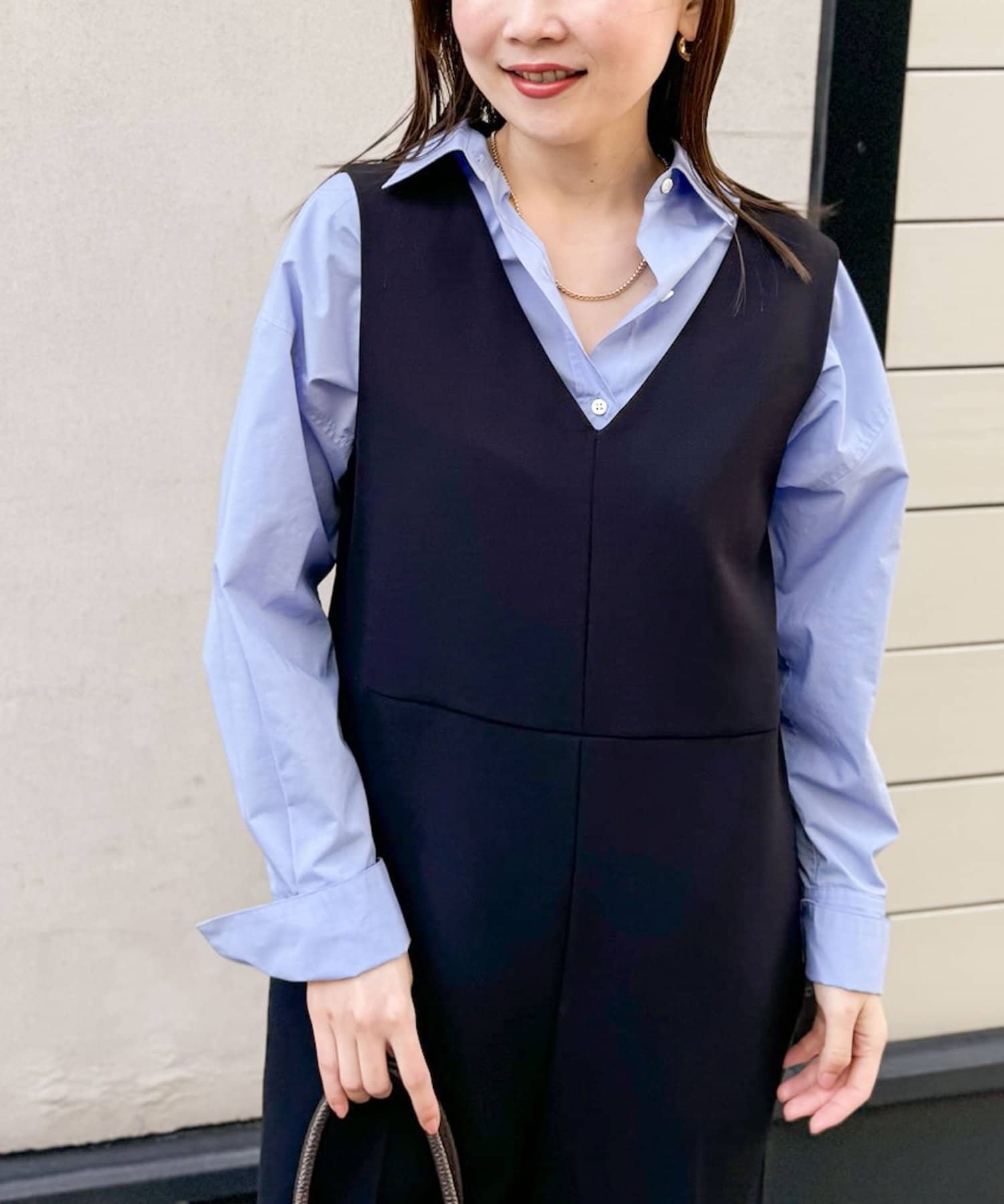 ◇25AW◇NOLLEY'S sophi◆Point人気のベーシックシャツが新色追加で再登場！・シンプルで着回し力抜群のベーシックシャツ・少し肩の落ちた、抜け感のあるデザイン・衿内側にはロゴ