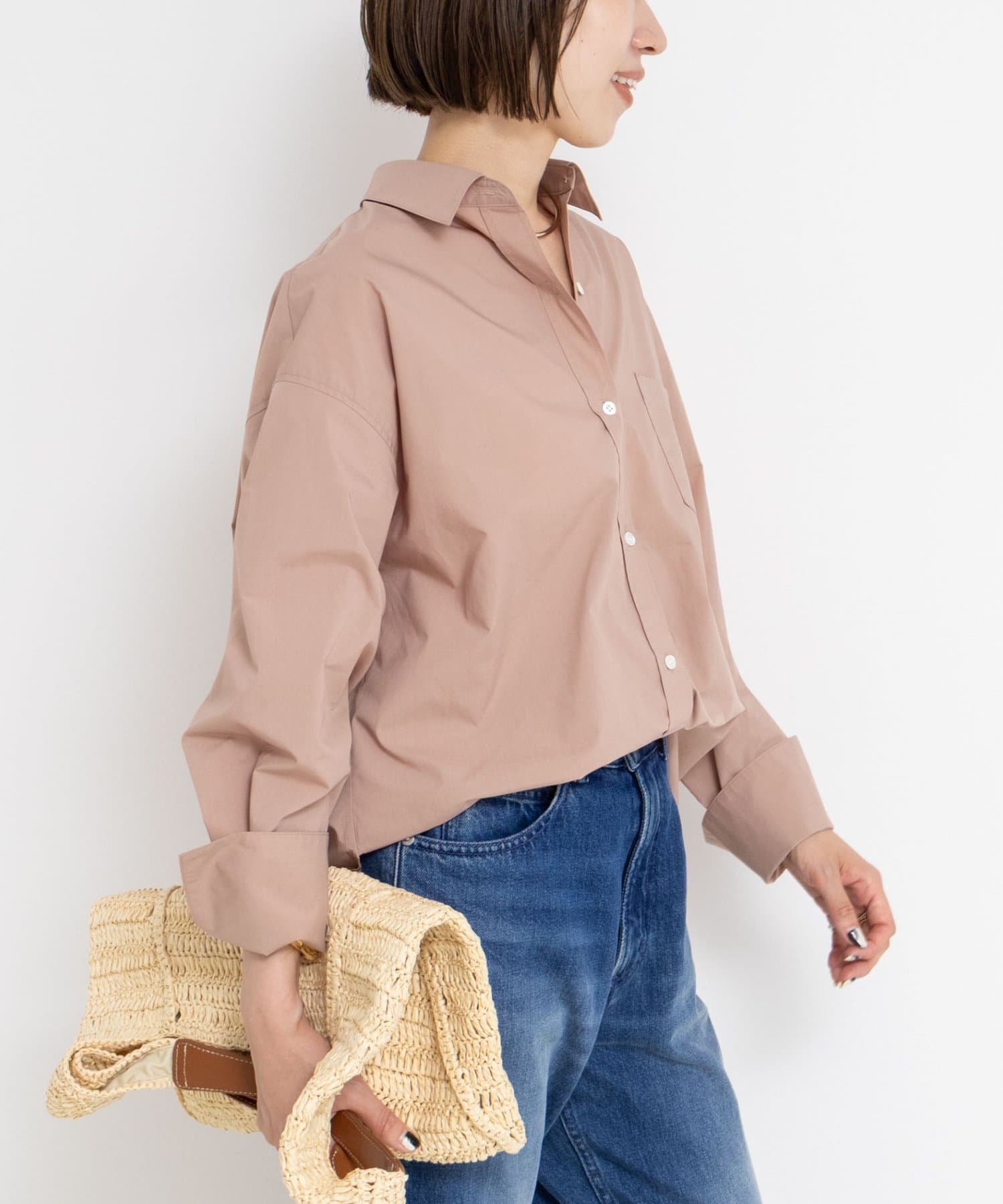 ◇25AW◇NOLLEY'S sophi◆Point人気のベーシックシャツが新色追加で再登場！・シンプルで着回し力抜群のベーシックシャツ・少し肩の落ちた、抜け感のあるデザイン・衿内側にはロゴ