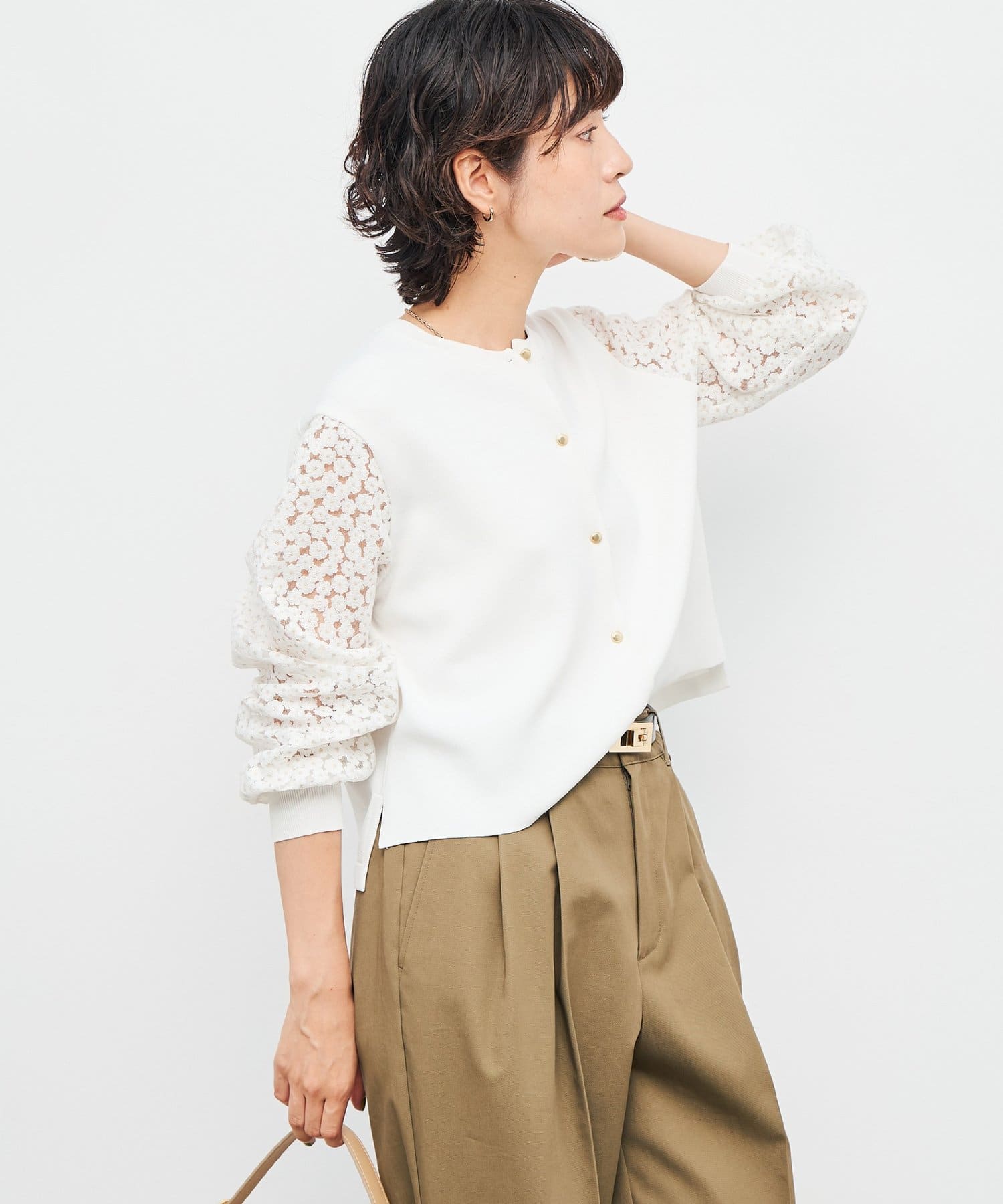 ◇25AW◇NOLLEY'S◆Point・袖にボタニカルな花柄シアー刺繍が施されたクルーネックカーディガン・1枚でも羽織としても着回せる万能アイテム・ゴールド釦が上品なアクセントに・長すぎな