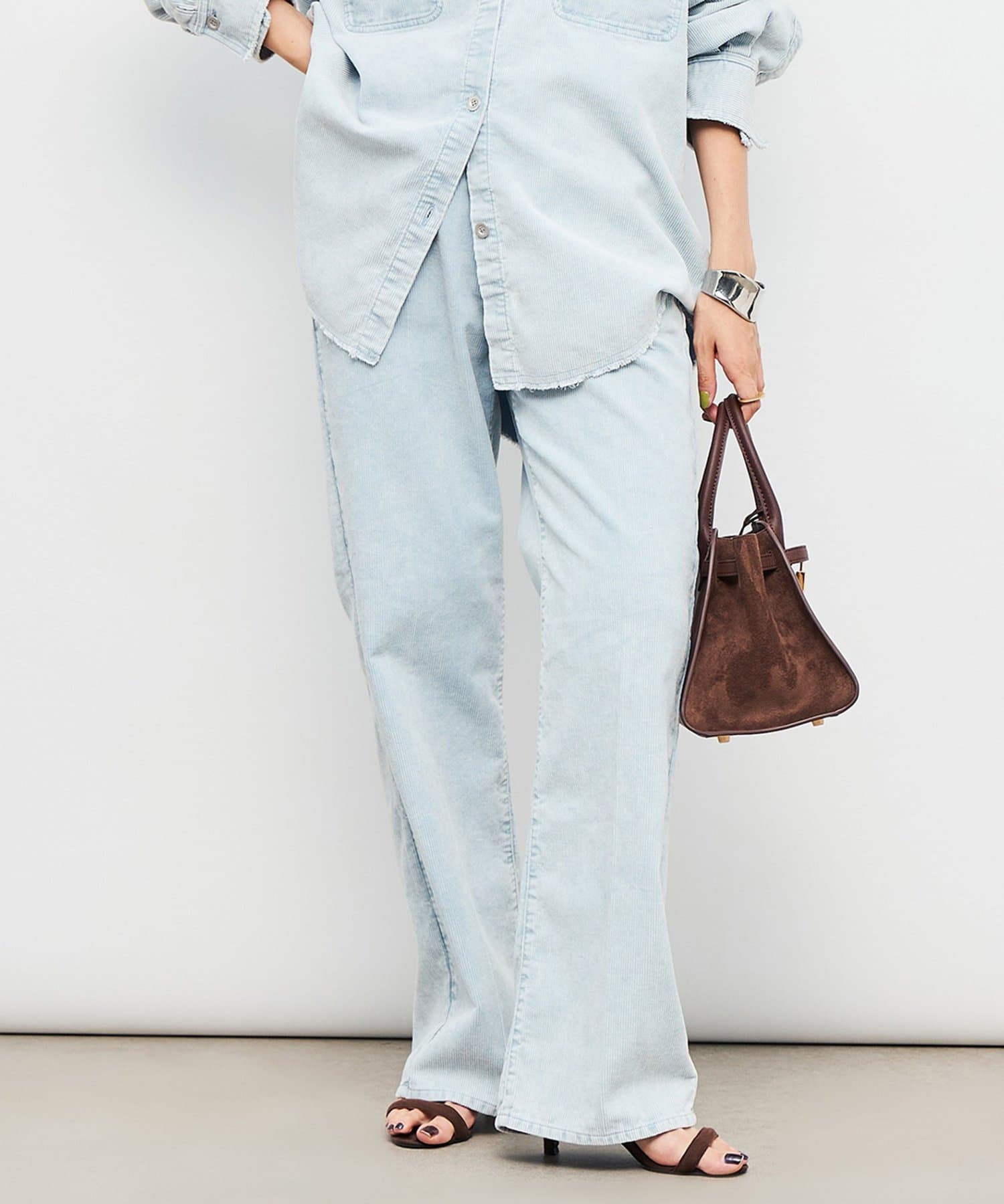 ◇25AW◇Rie Miller【RM denim】◆Point・RM denimのベストセラーモデル！・センタープレス入りのきれいめフレアデニム・スタイルアップが叶うハイウエストデザイン・美脚見えし