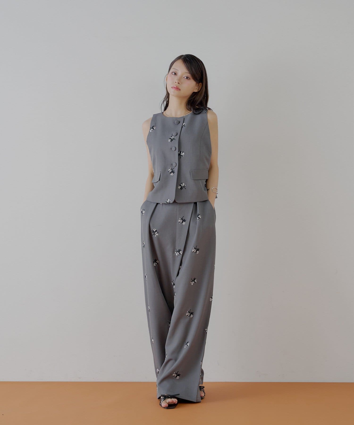 ブラウス シャツ 「SALON by Chico/セットアップ対応」フラワー刺繍ノースリベスト レディース SALON by Chico/セットアップ対応】フラワー刺繍ノースリベスト