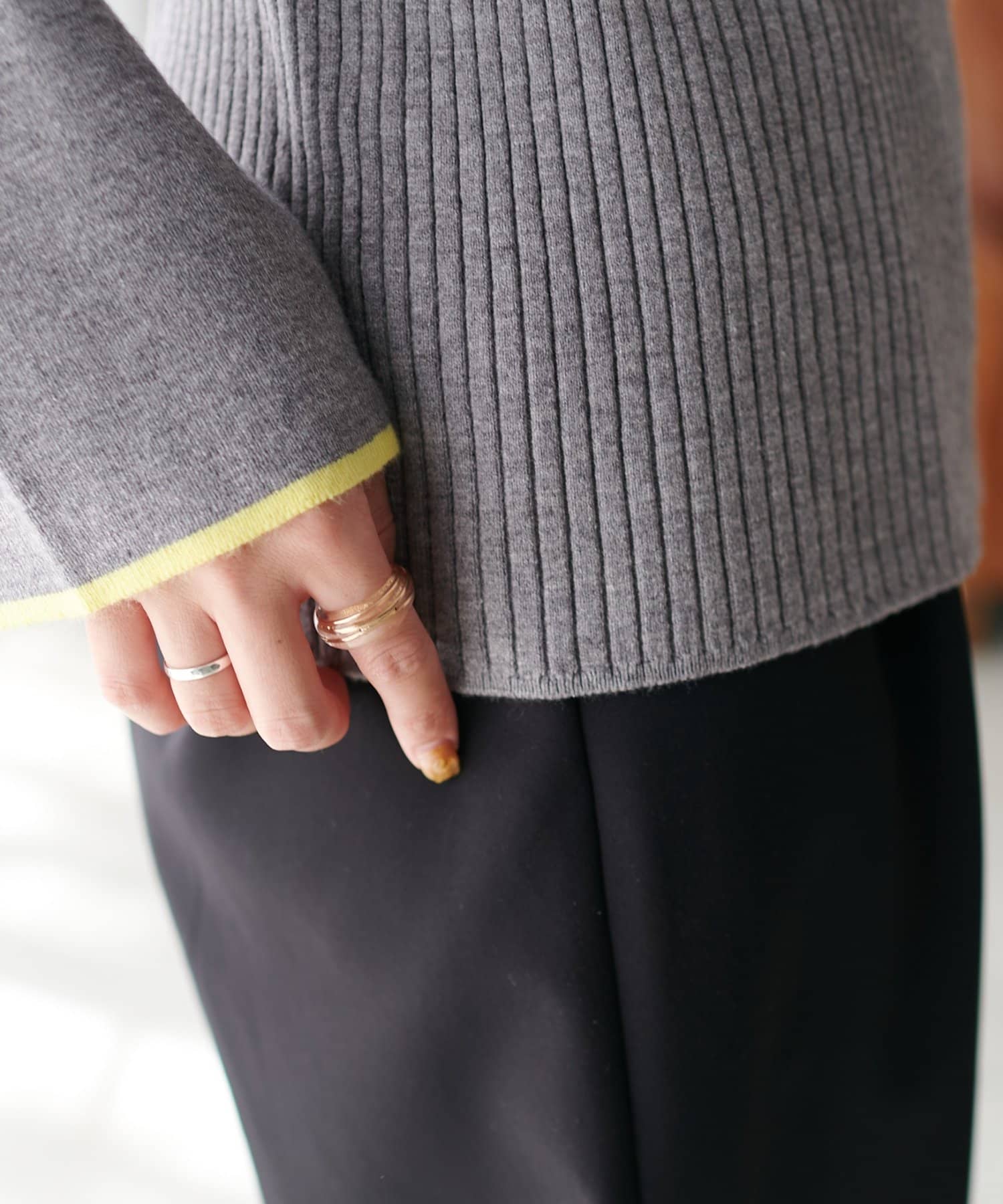 DISCOAT(ディスコート) 【WEB限定】リブ袖フレアパイピングプルオーバー