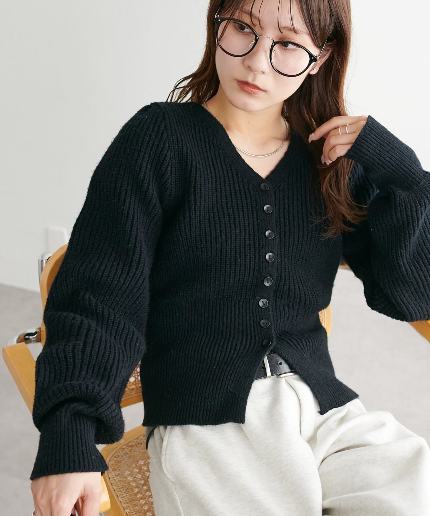 DISCOAT(ディスコート) 【９色展開/細見え/WEB限定】スリットニットプルオーバー