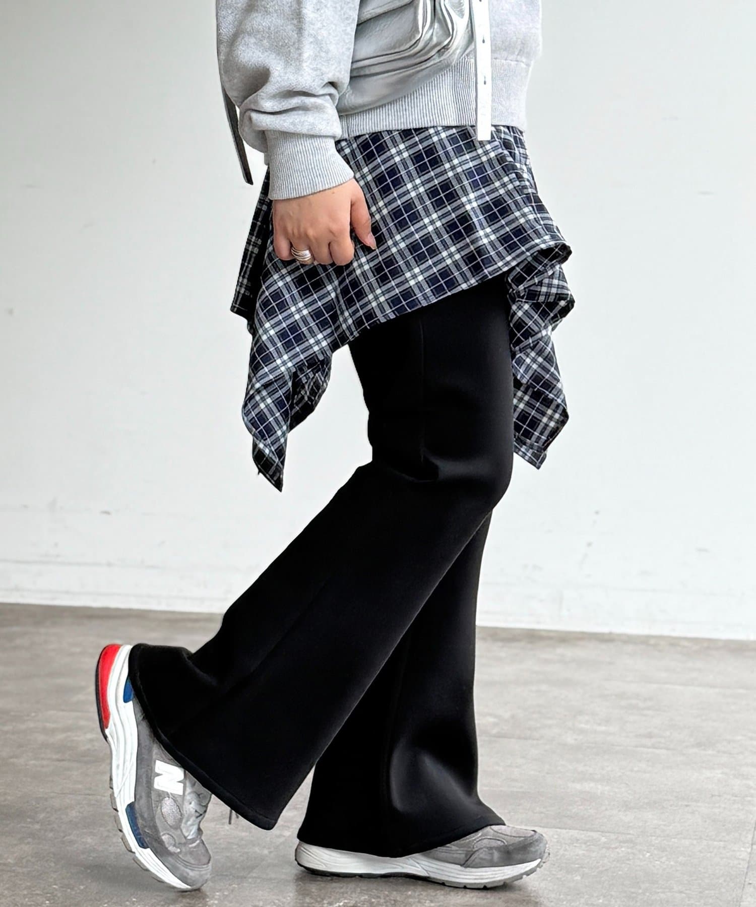 CPCM(シーピーシーエム) 【PIPI監修】【新素材追加】フェイクスエードフレアパンツ