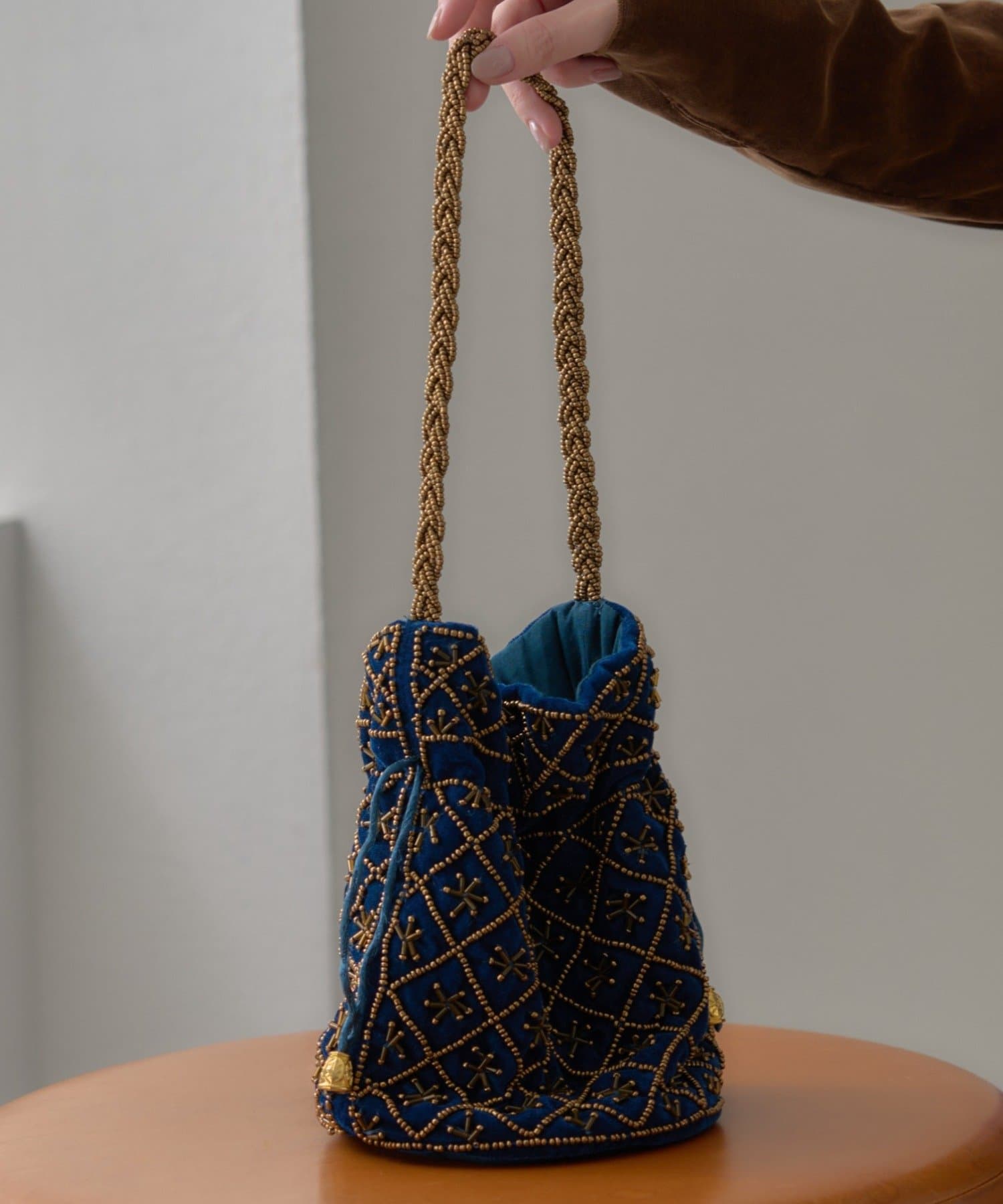 CIAOPANIC TYPY(チャオパニックティピー) 【aguni】ベロアビーズ刺繍バッグ