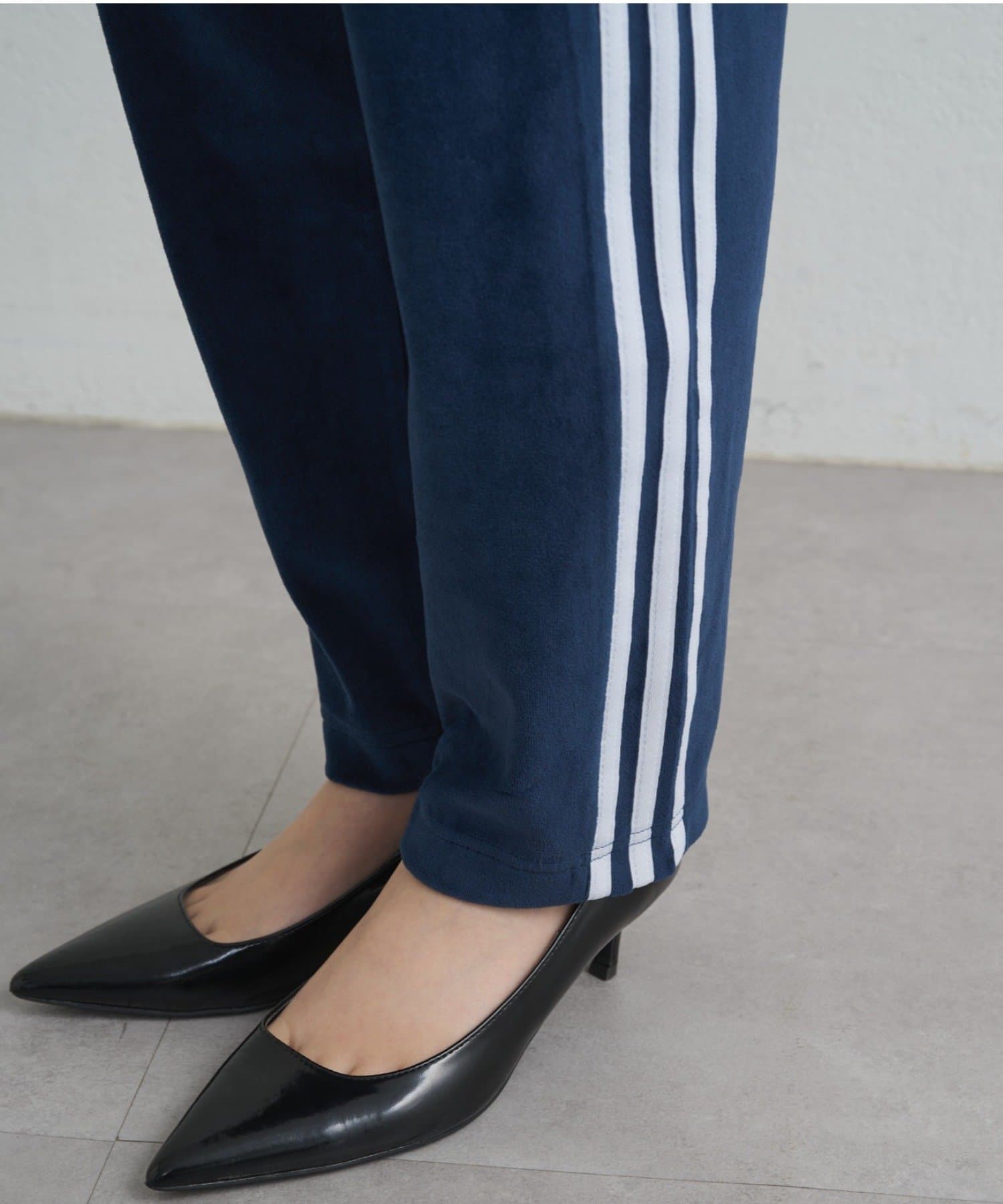 LOUNGEDRESS(ラウンジドレス) adidas ベロアトラックPT