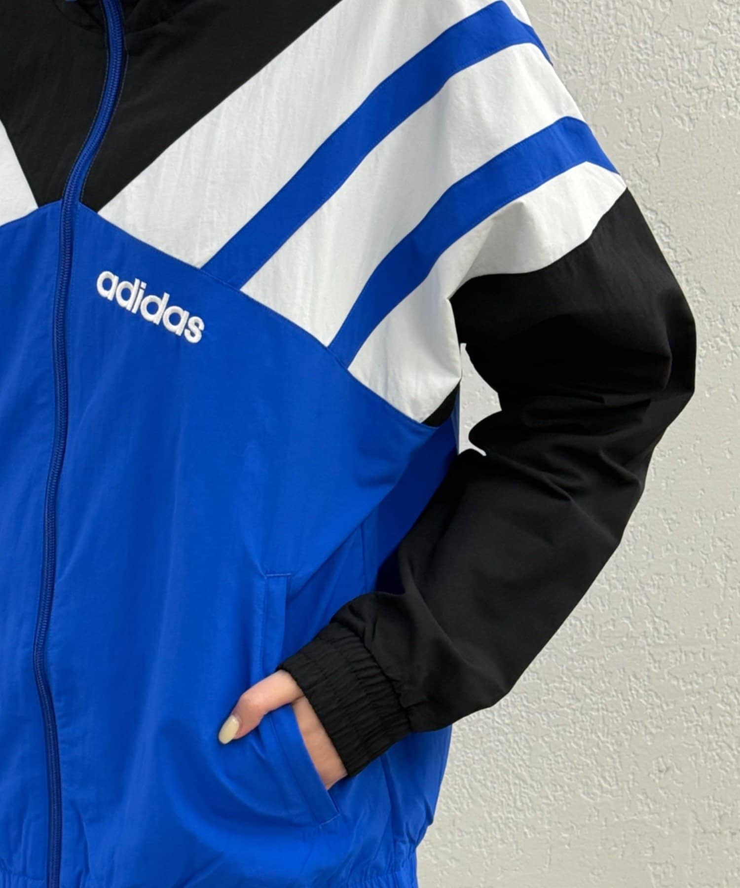 LOUNGEDRESS(ラウンジドレス) adidas ラインナイロンジャケット