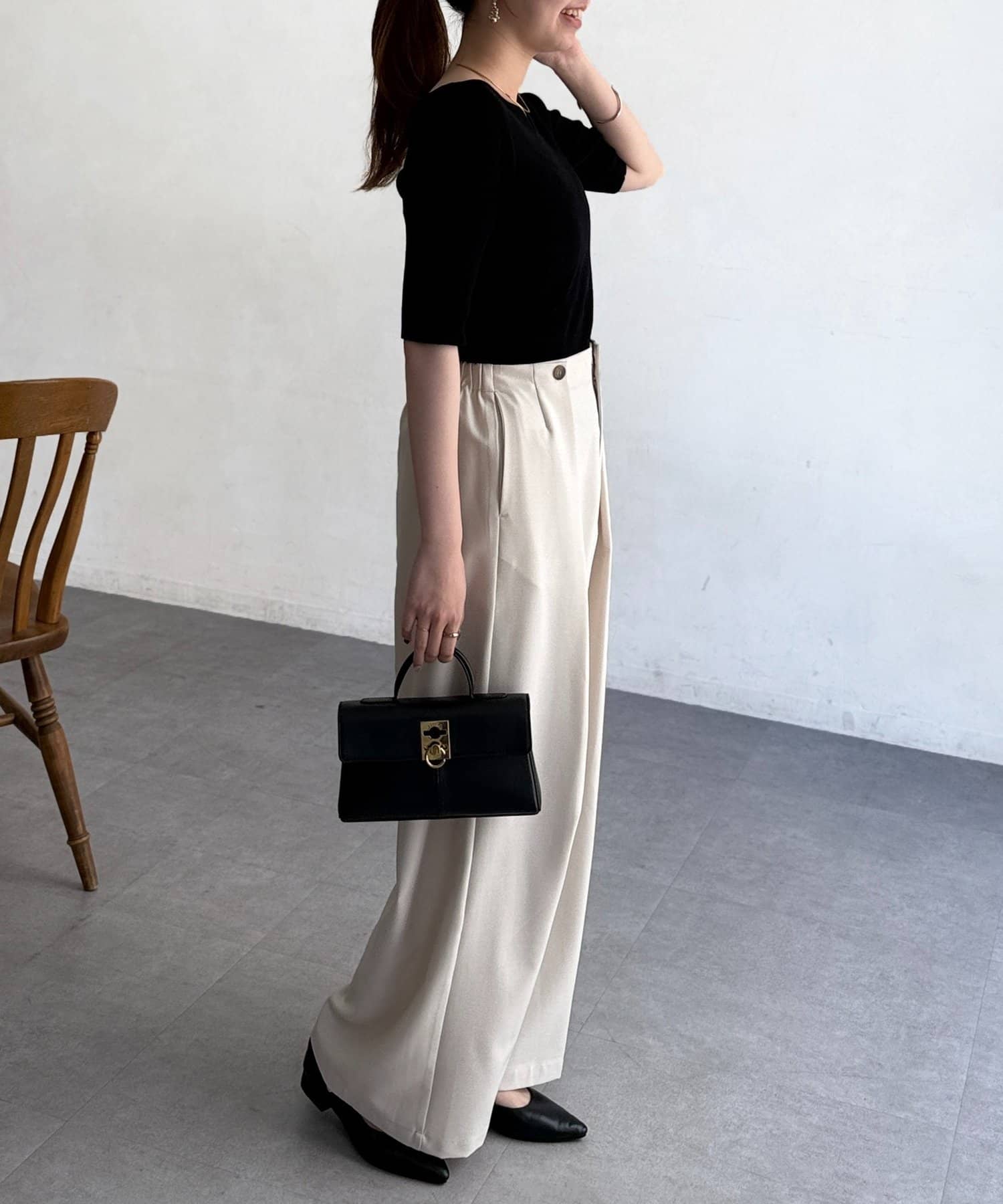 Chez toi(シェトワ) 前後2WAY5分袖キーネックリブニット
