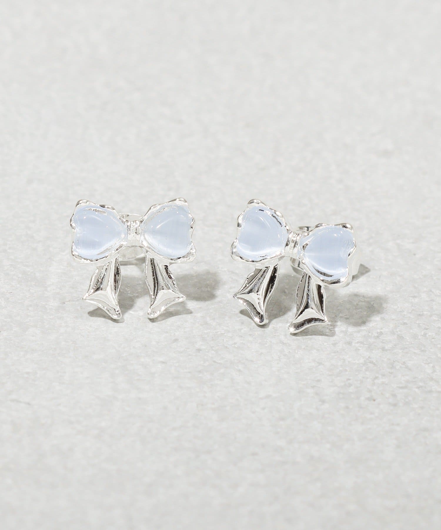 3COINS(スリーコインズ) カラーリボンピアス