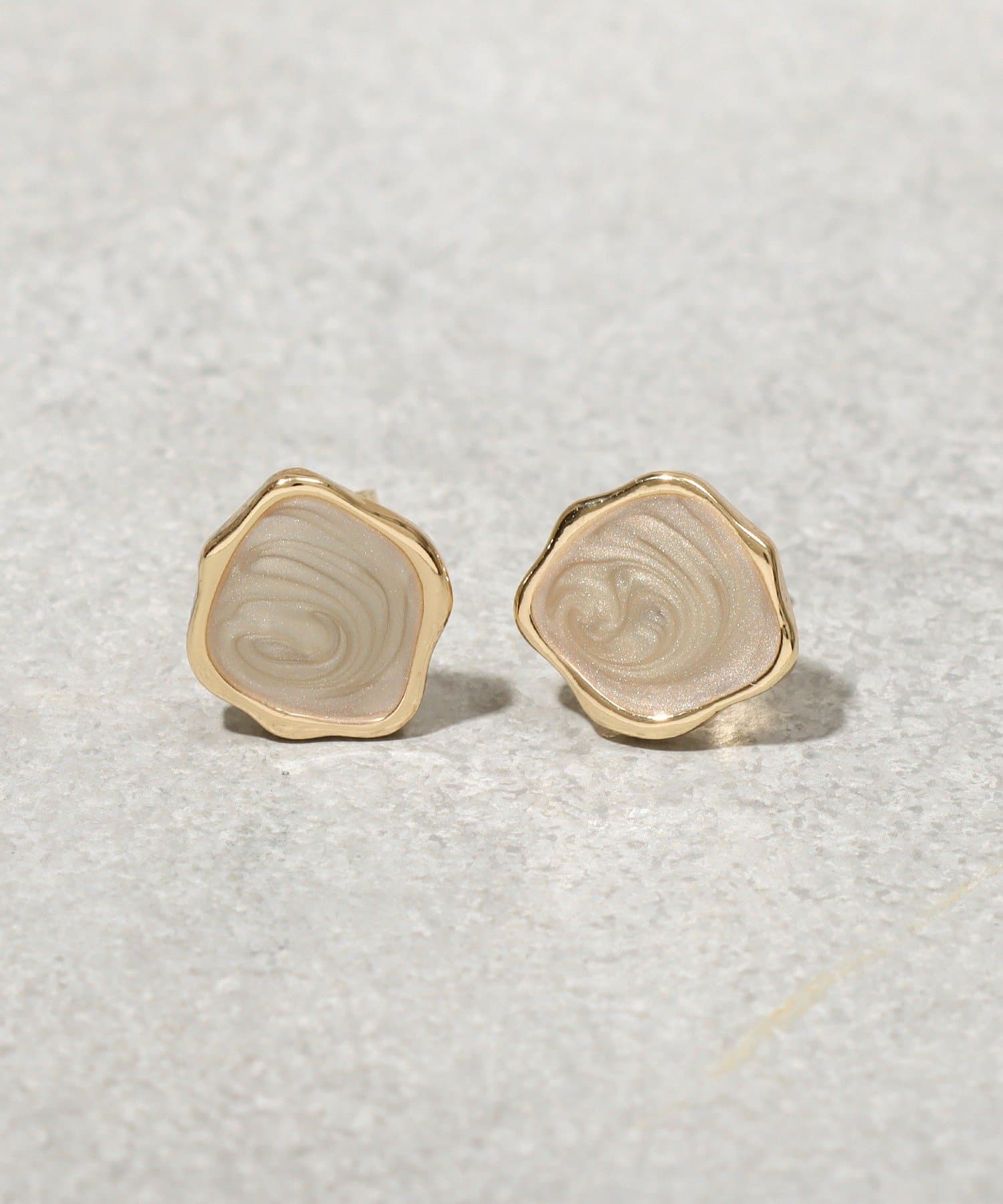 3COINS(スリーコインズ) マーブルイビツピアス