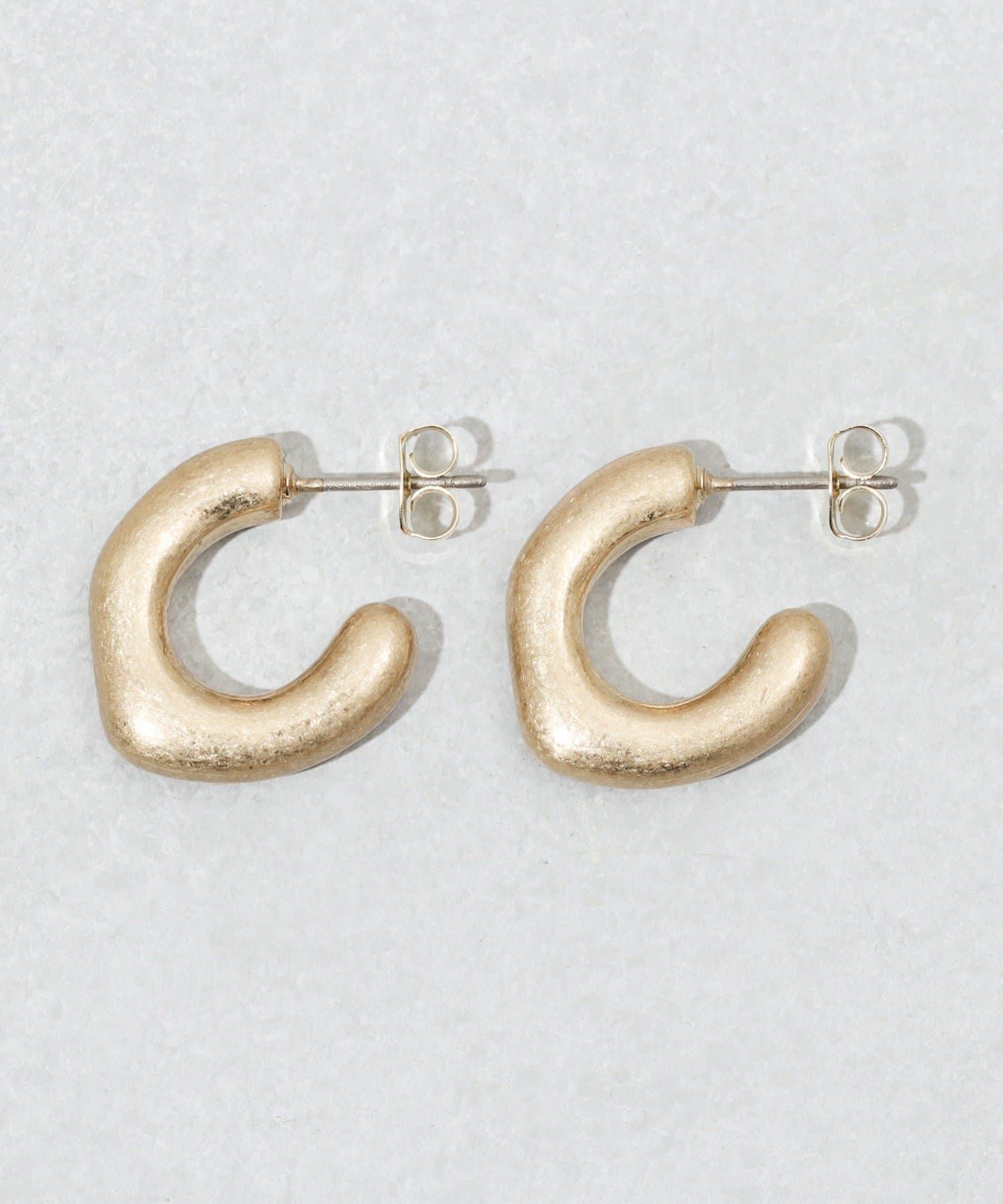 3COINS(スリーコインズ) 加工メタルフープピアス