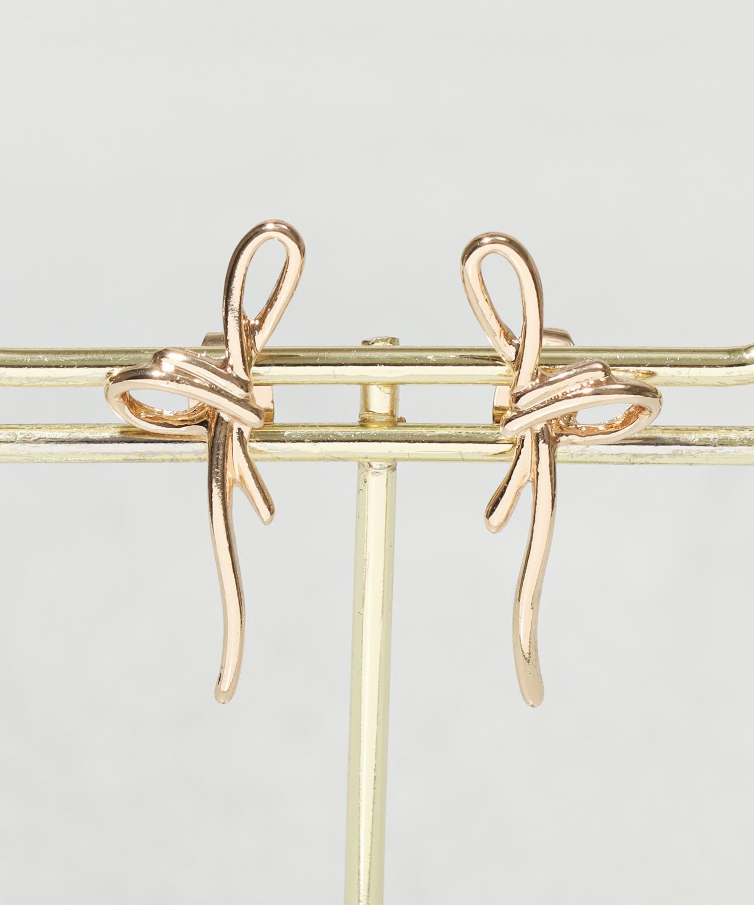 3COINS(スリーコインズ) ロングリボンピアス
