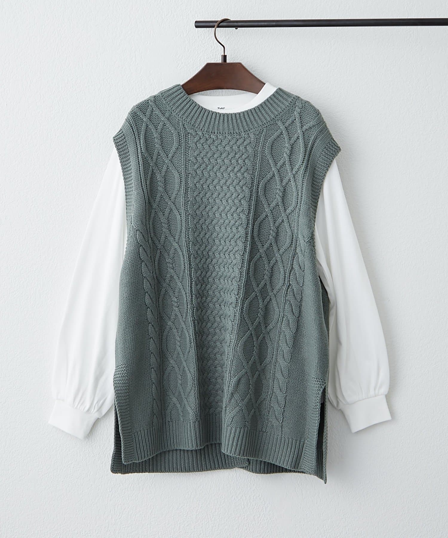 NICE CLAUP / OLIVE des OLIVE OUTLET(ナイスクラップ  / オリーブ デ オリーブ アウトレット) 2セットアイテム【RMAF】ニットベスト+ロンT