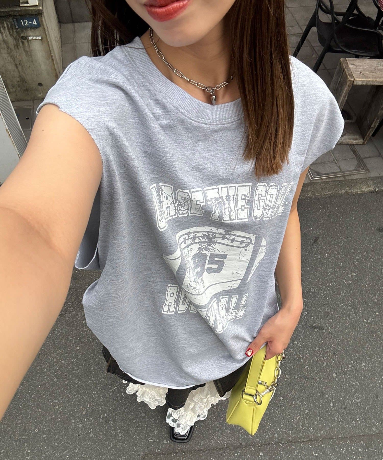CIAOPANIC(チャオパニック) サイドタックピグメントロゴノースリーブTee