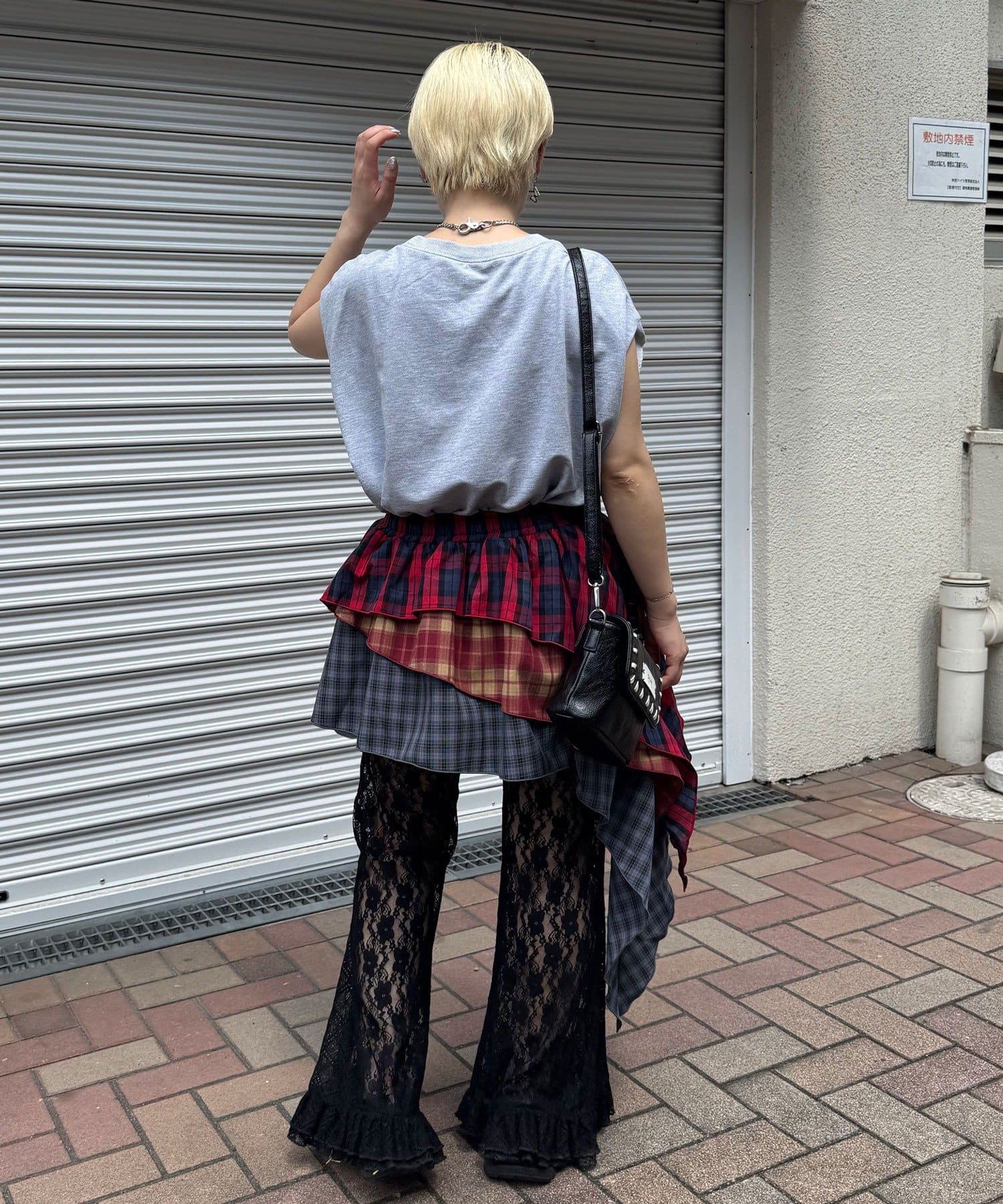 CIAOPANIC(チャオパニック) サイドタックピグメントロゴノースリーブTee