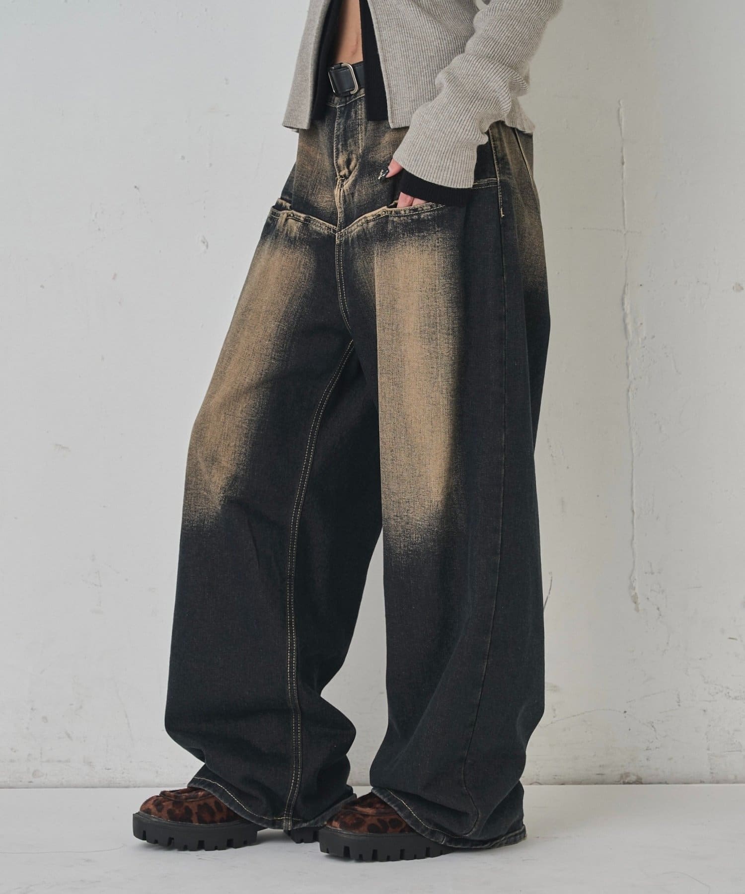 WHO’S WHO gallery(フーズフーギャラリー) スラッシュポケットデニム