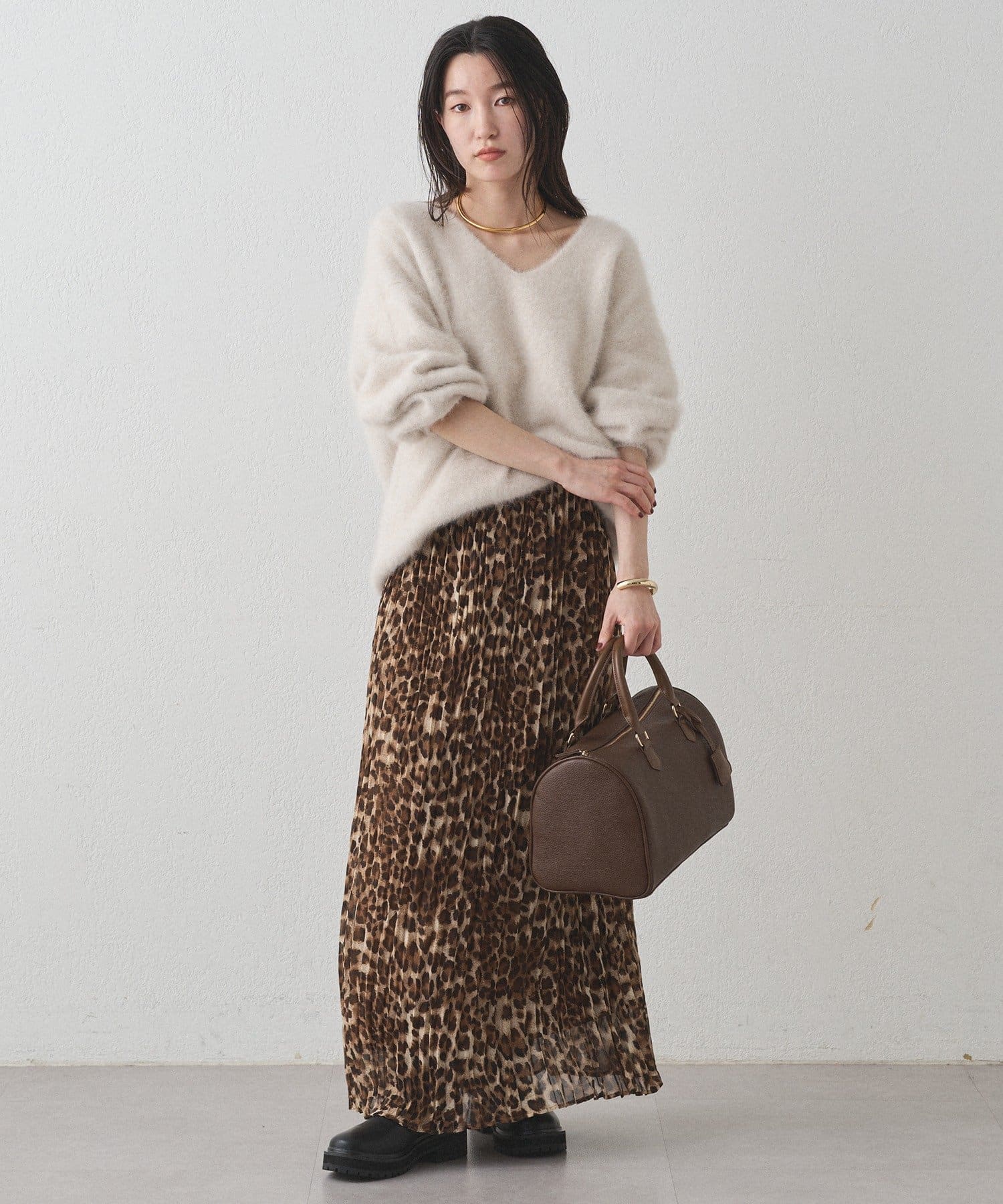 ラウンジドレス　FURカシミヤVニット　ネイビー FURカシミヤVニット | LOUNGEDRESS(ラウンジドレス)レディース