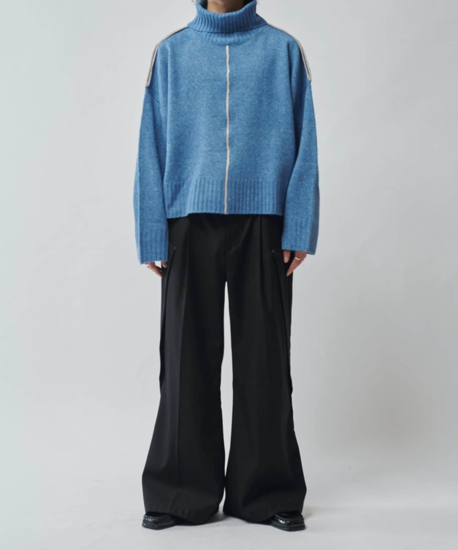 Lui's(ルイス) 【Neucon/ニューコン】クロップドショートオーバーサイズタートルネックニット