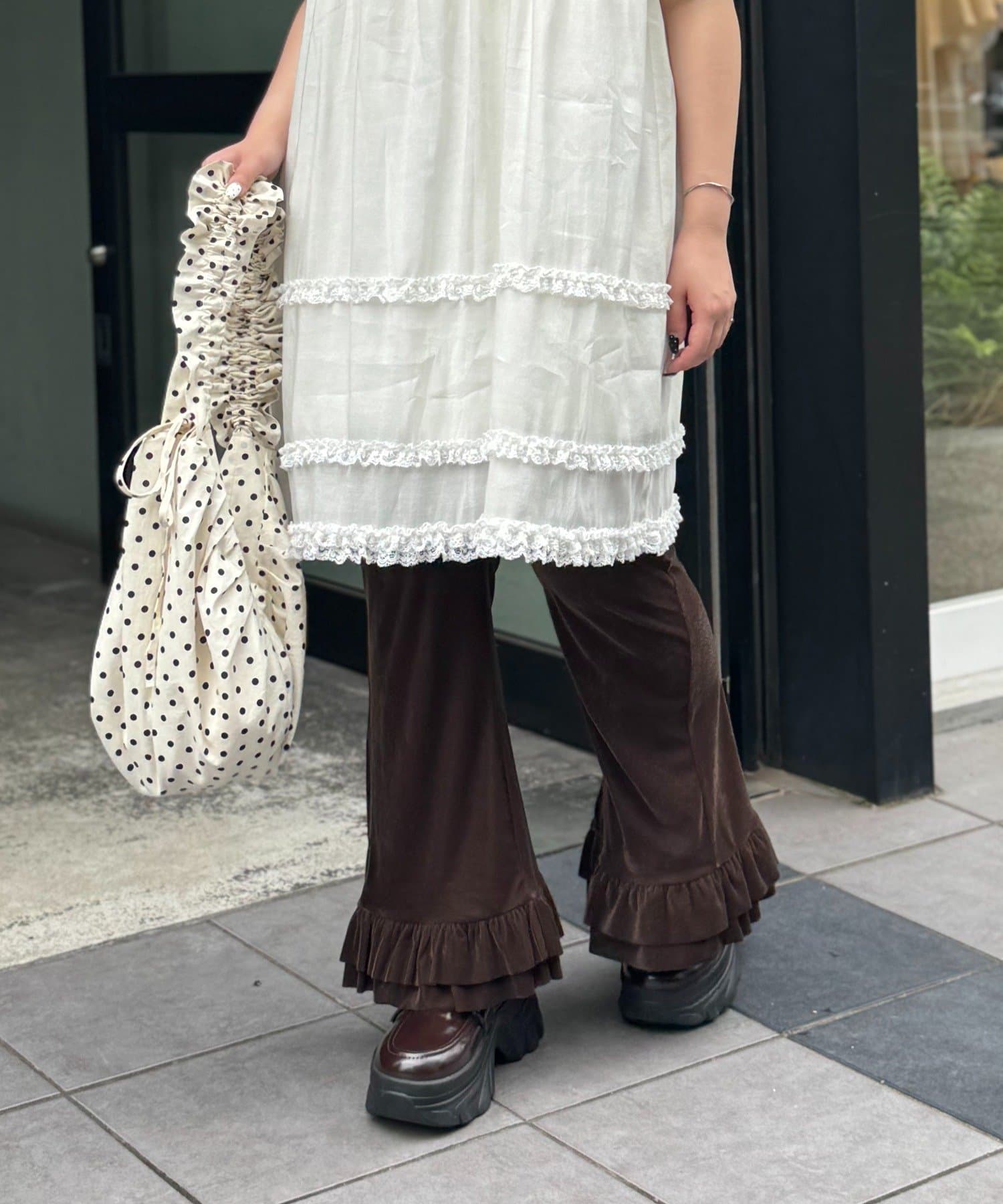 w closet(ダブルクローゼット) 【25AW】【４色展開】裾フリルベロアパンツ