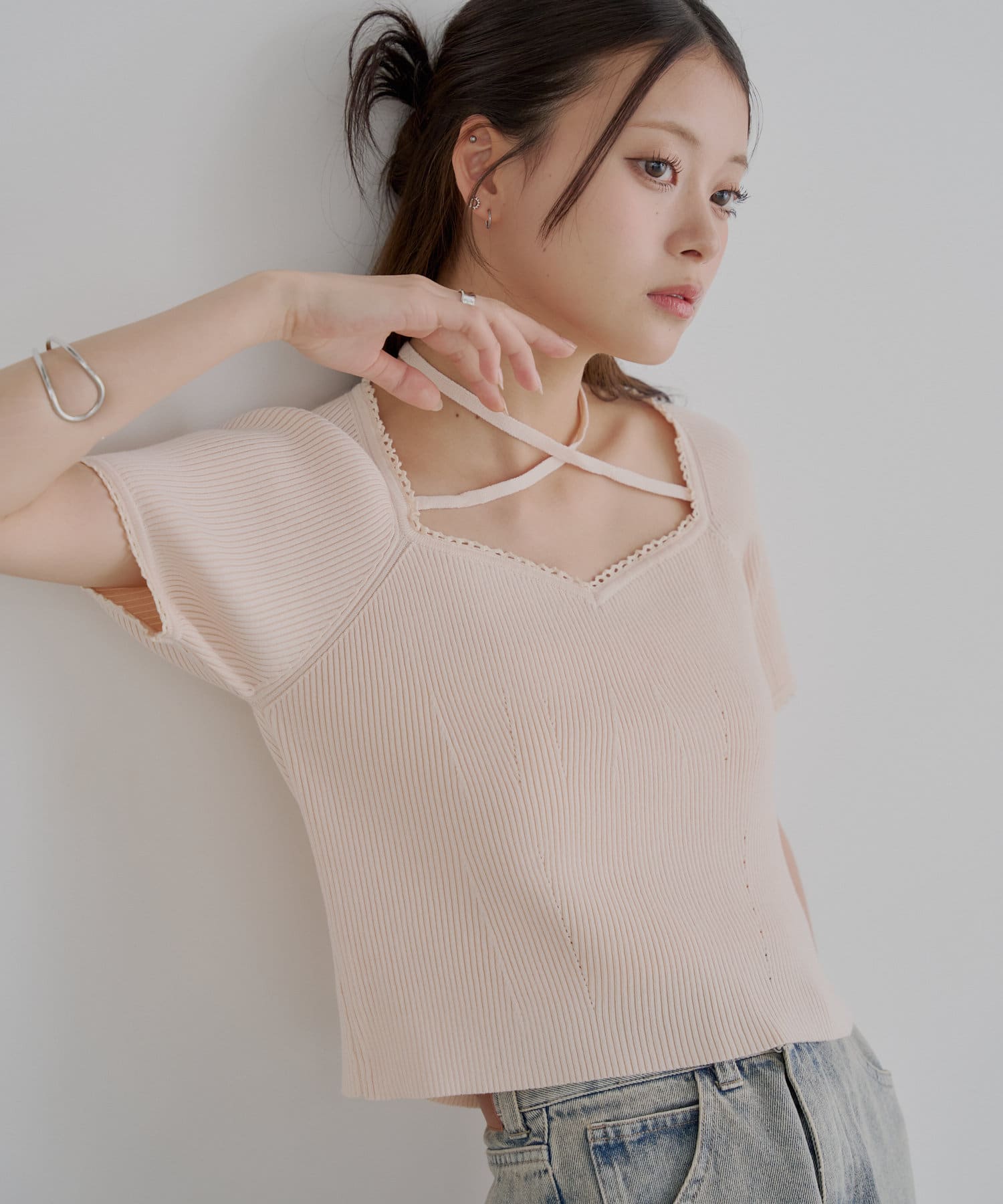 OUTLET(アウトレット) 【Chico】紐デザインカップスクエアフレンチニット