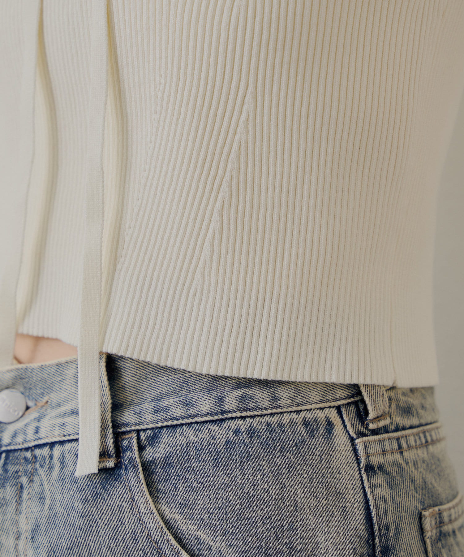 OUTLET(アウトレット) 【Chico】紐デザインカップスクエアフレンチニット