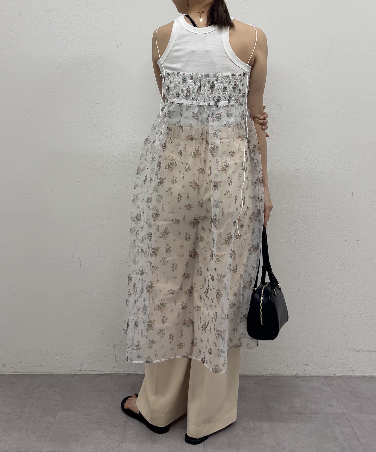 OUTLET(アウトレット) 【Loungedress】フラワーオーガンジーキャミワンピース
