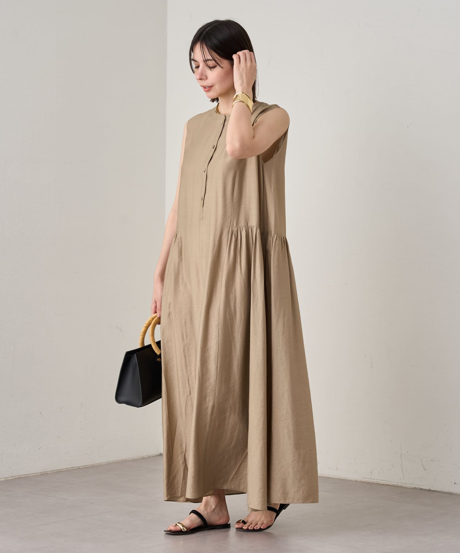 Loungedress】スキッパーノースリギャザーワンピース | OUTLET