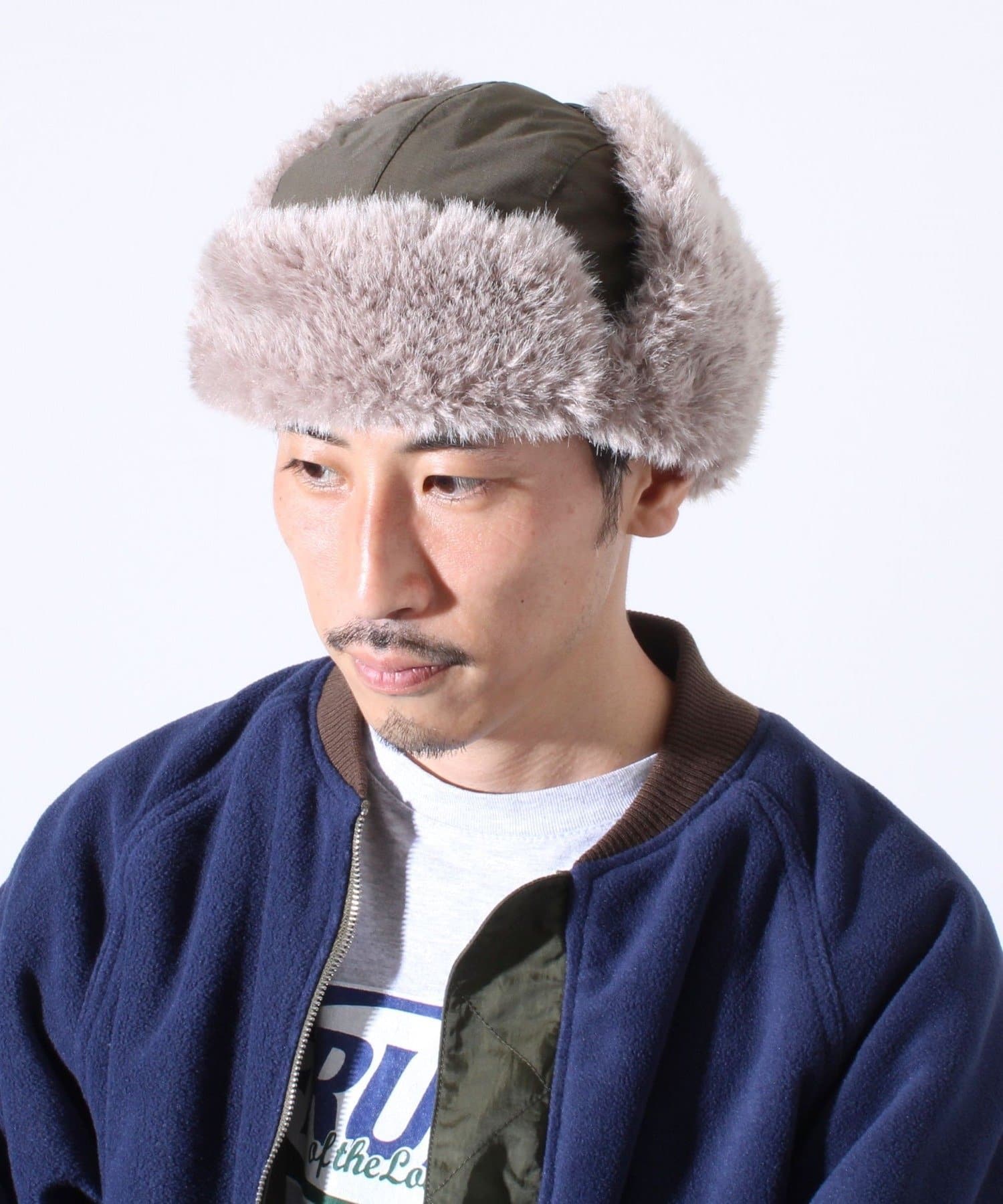 冬の主役に。耳当て付きフライトキャップ【おすすめポイント】・防寒性抜群のボア仕様　内側全面に施されたふわふわのフェイクファーが、真冬の冷気からしっかりガード。・素材バリエで選べる表情　カジュアルなデニ