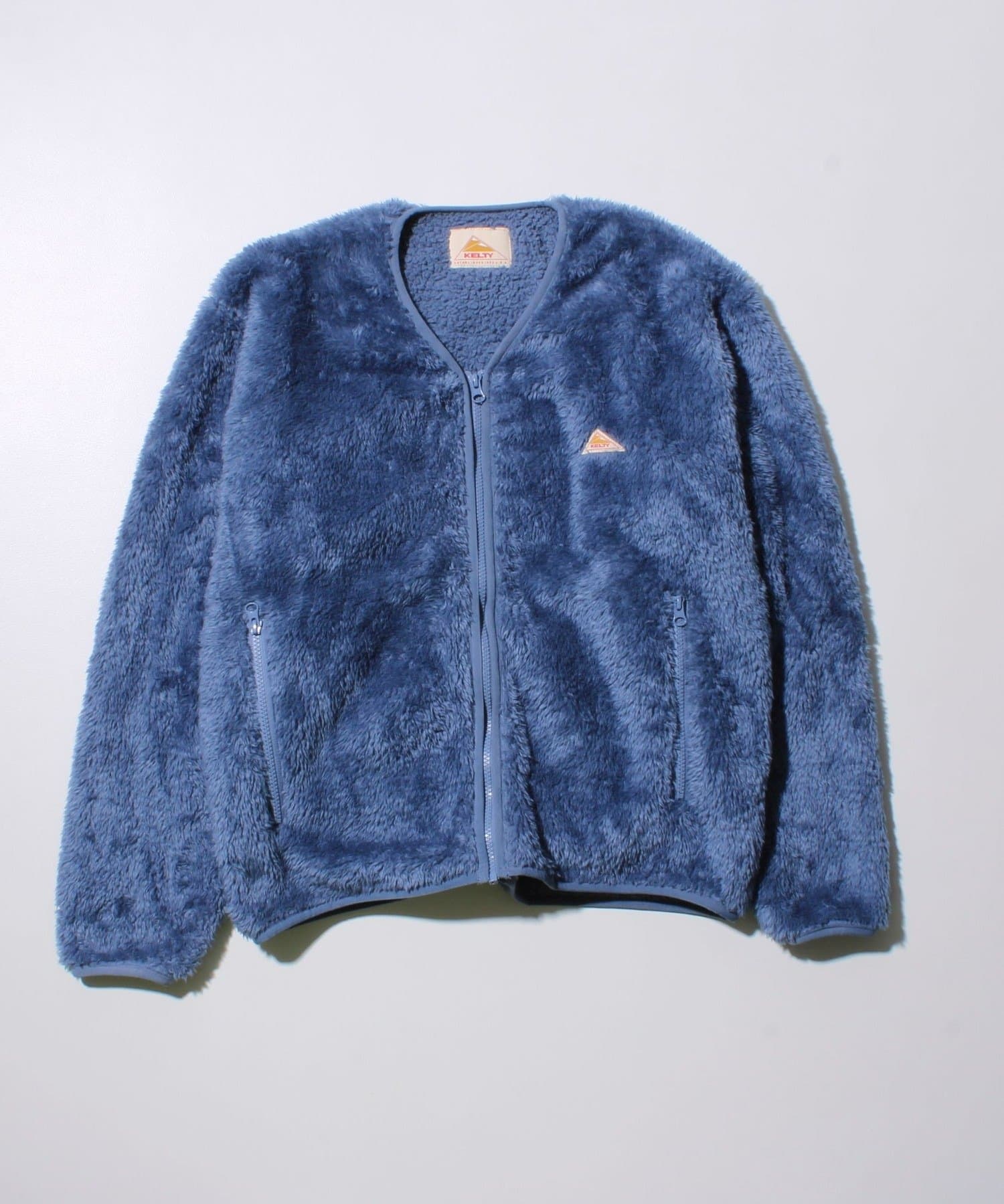KELTY×GLOSTERの特別なフリースカーデ【おすすめポイント】・GLOSTERだけの完全別注アイテム　KELTYに別注した特別モデル。素材からパターンまで一から開発した、ここでしか手に入らない逸