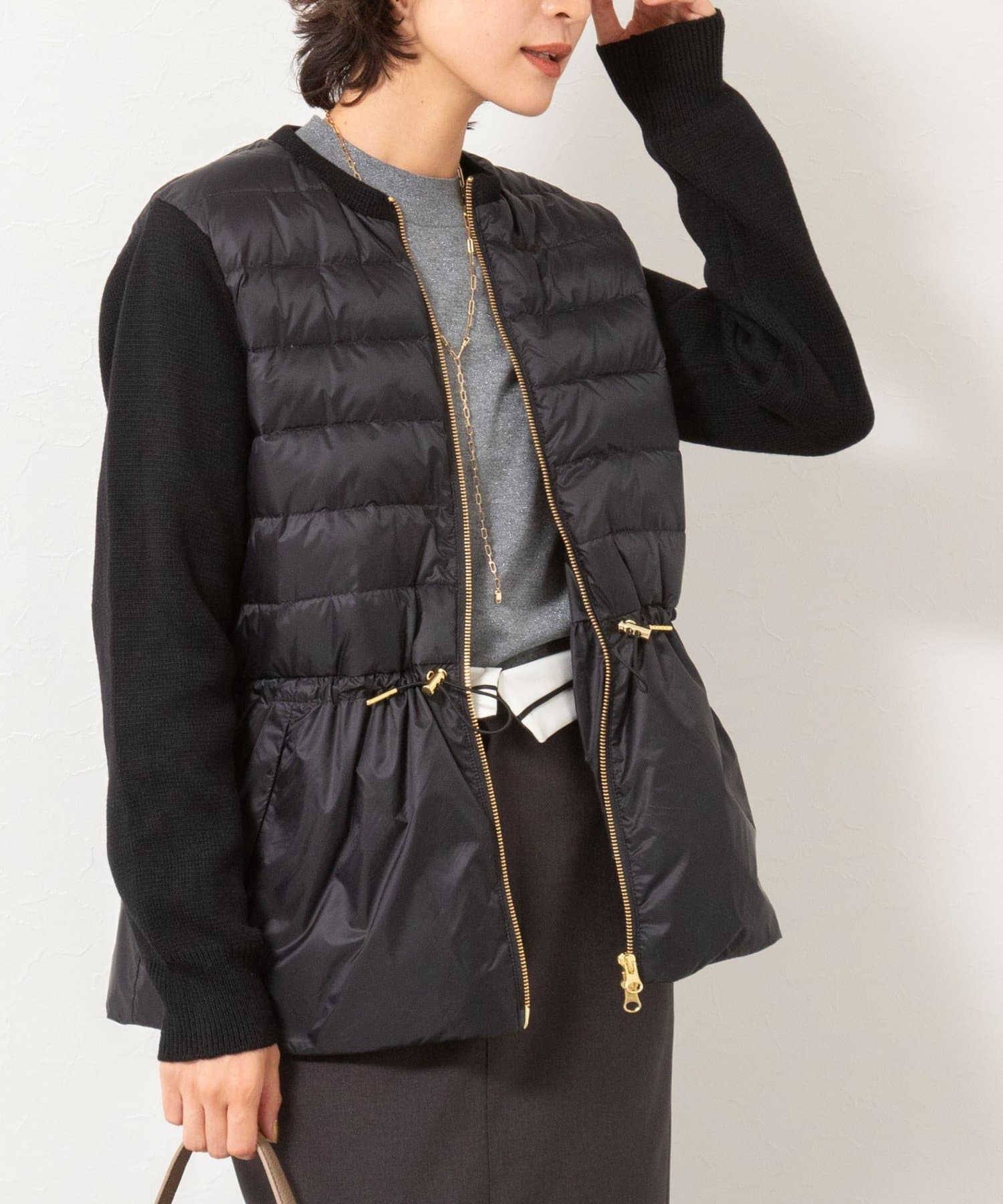 ◇25AW◇NOLLEY'Sシルエット、素材、配色においてノーリーズだけのオリジナルモデル◆Point・袖にニット素材を使用したコンビダウン・ウエスト切り替え位置を高く、袖は少し細めにアレン