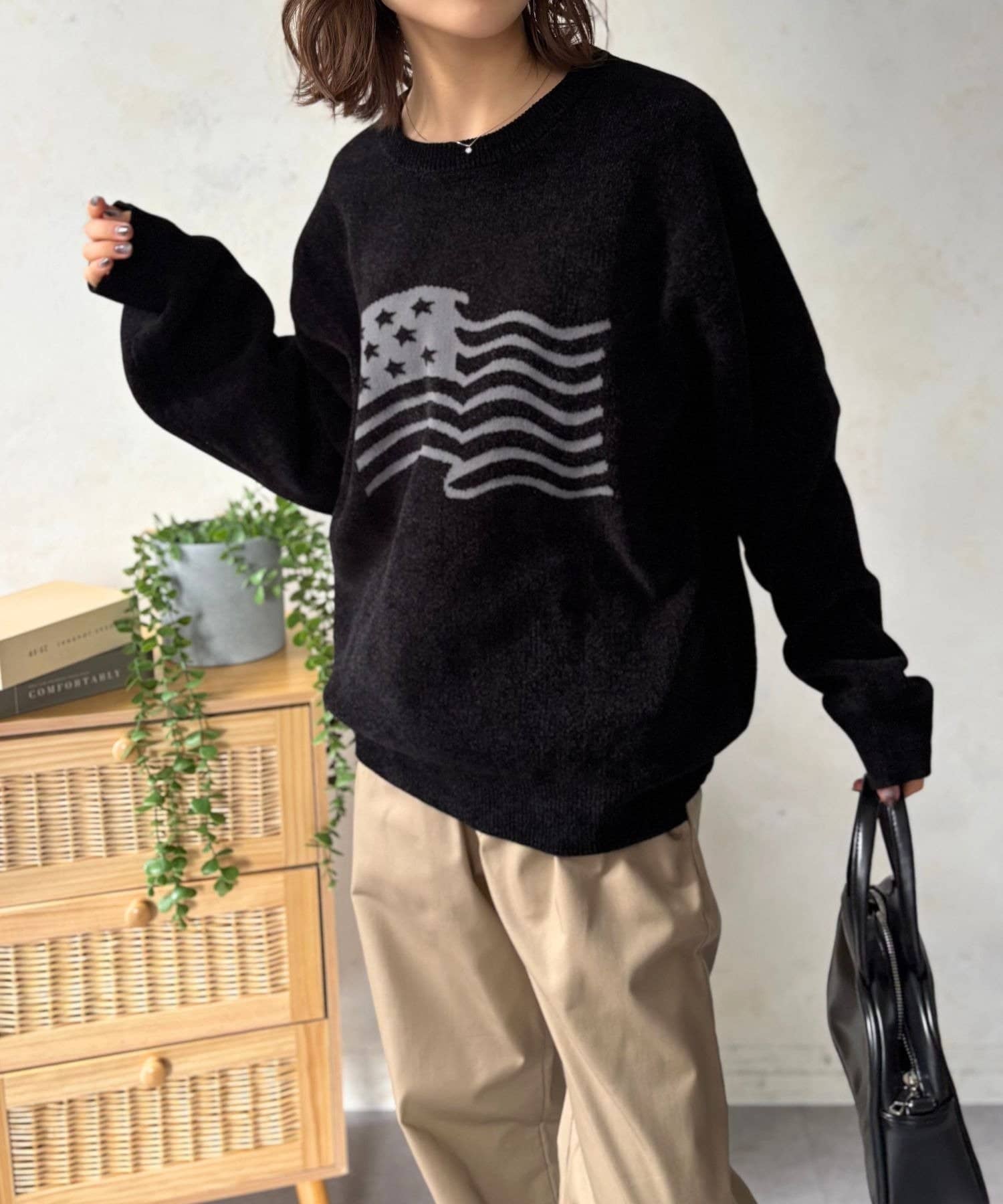 LOCUST(ローカスト) 【ユニセックス】 国旗柄モールニット