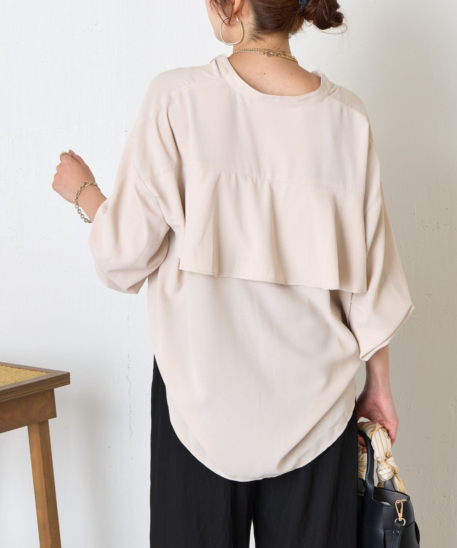 Jena　espace merveilleux(ジェナ　エスパスメルヴェイユ) バックラッフルシャツ