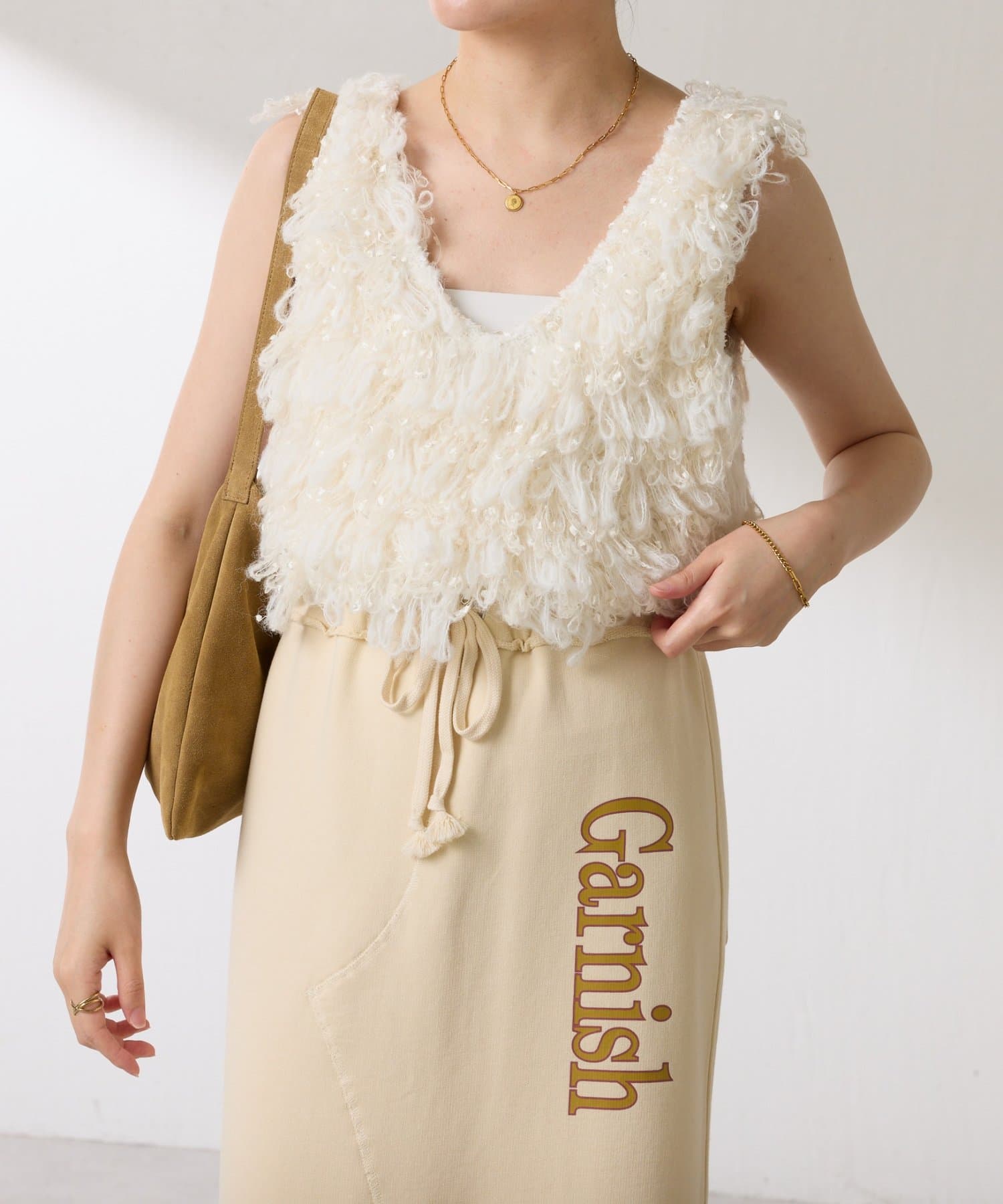 ロングシーズン使える】クロップドニットベスト | COLLAGE