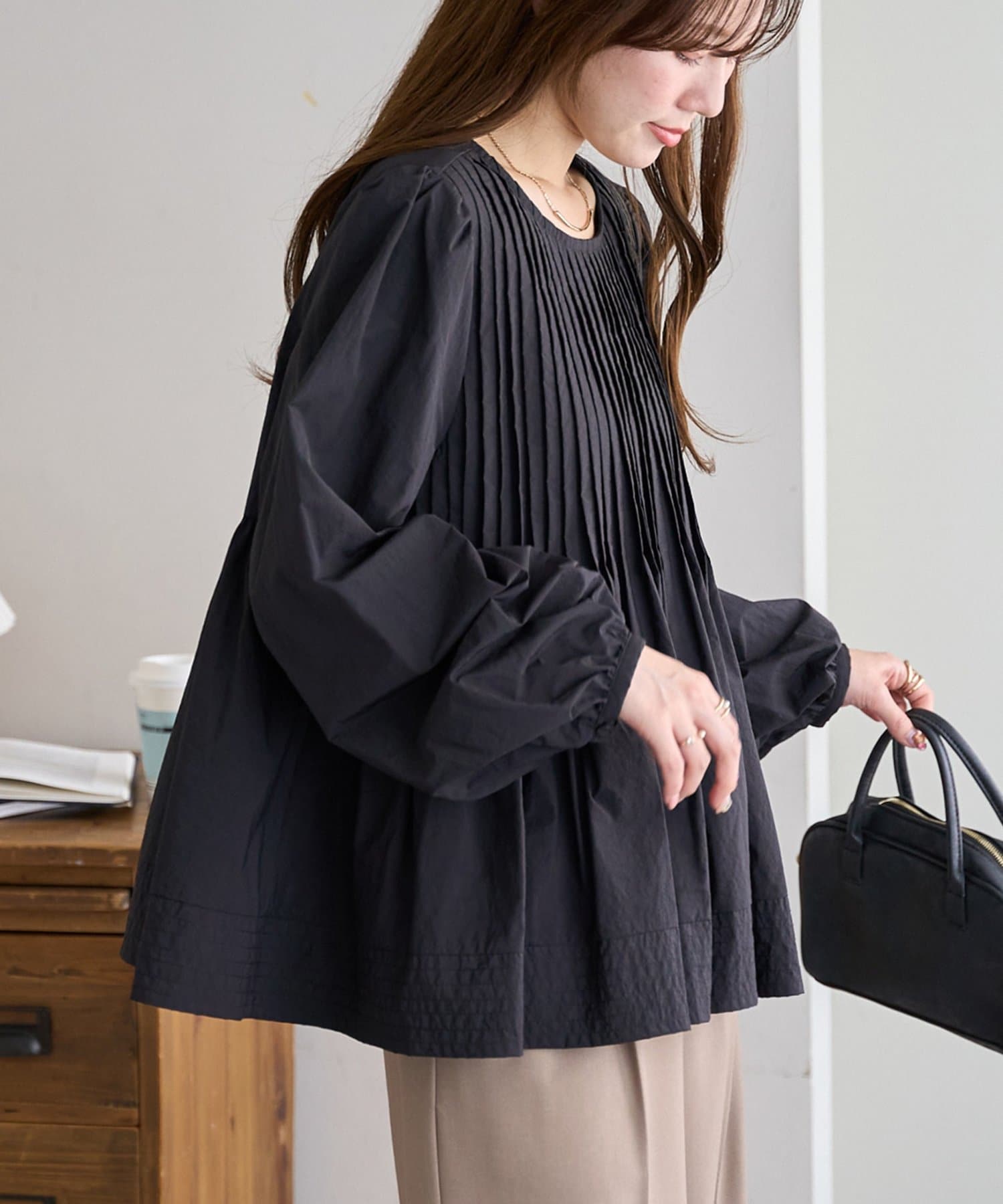 DISCOAT(ディスコート) ピンタックペプラムブラウス