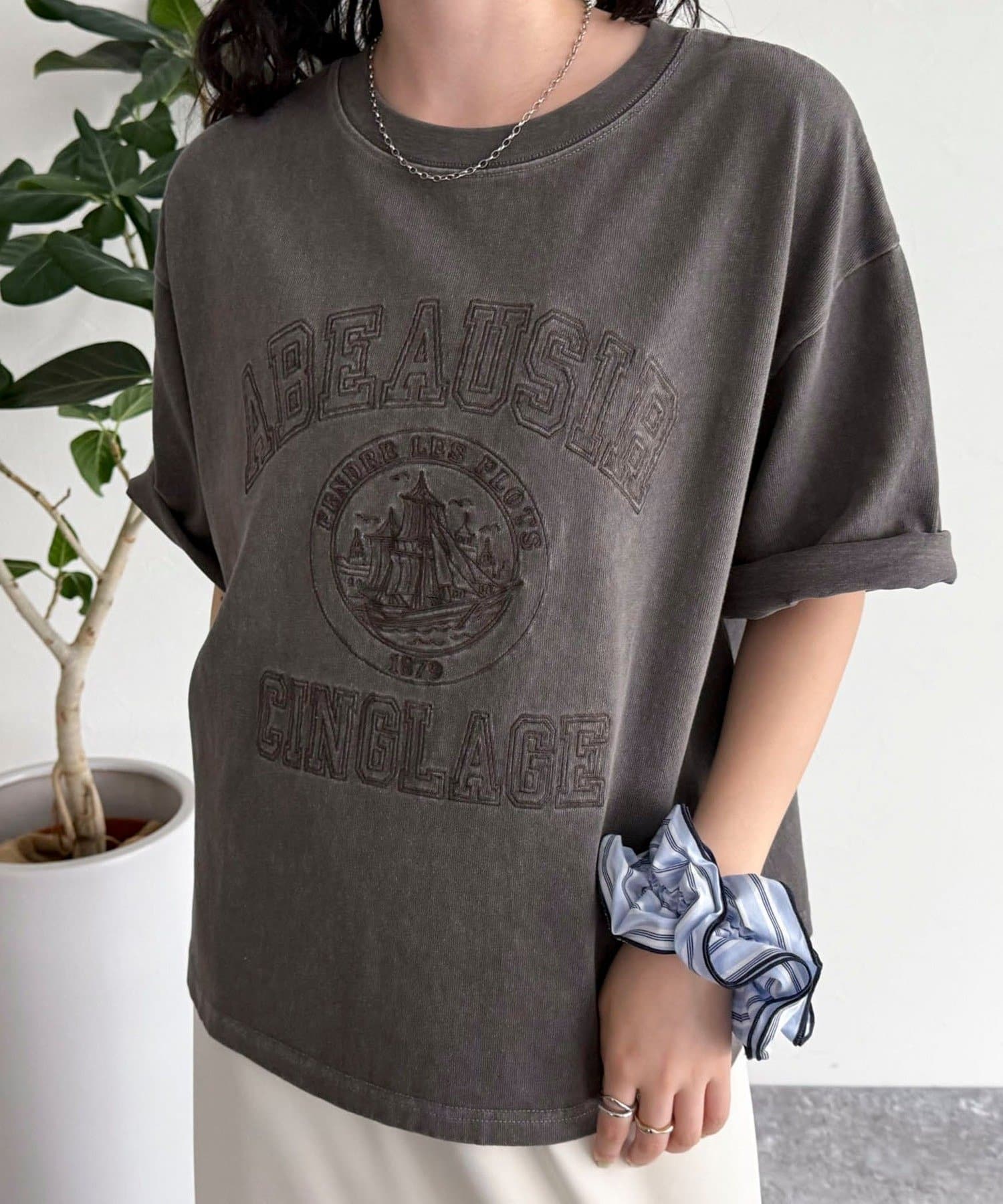 FREDY & GLOSTER(フレディ アンド グロスター) ピグメント刺繍クロップドT