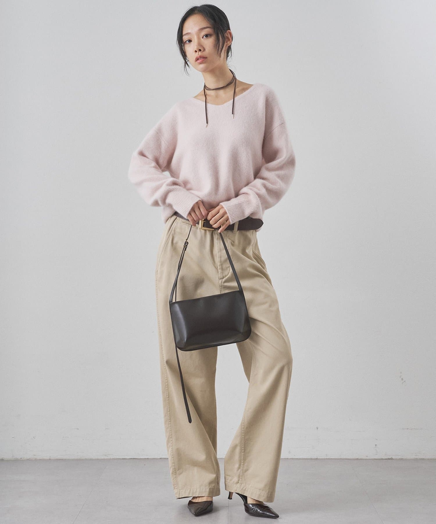 Whim Gazette(ウィム ガゼット) フォックスウール Vネックプルオーバー