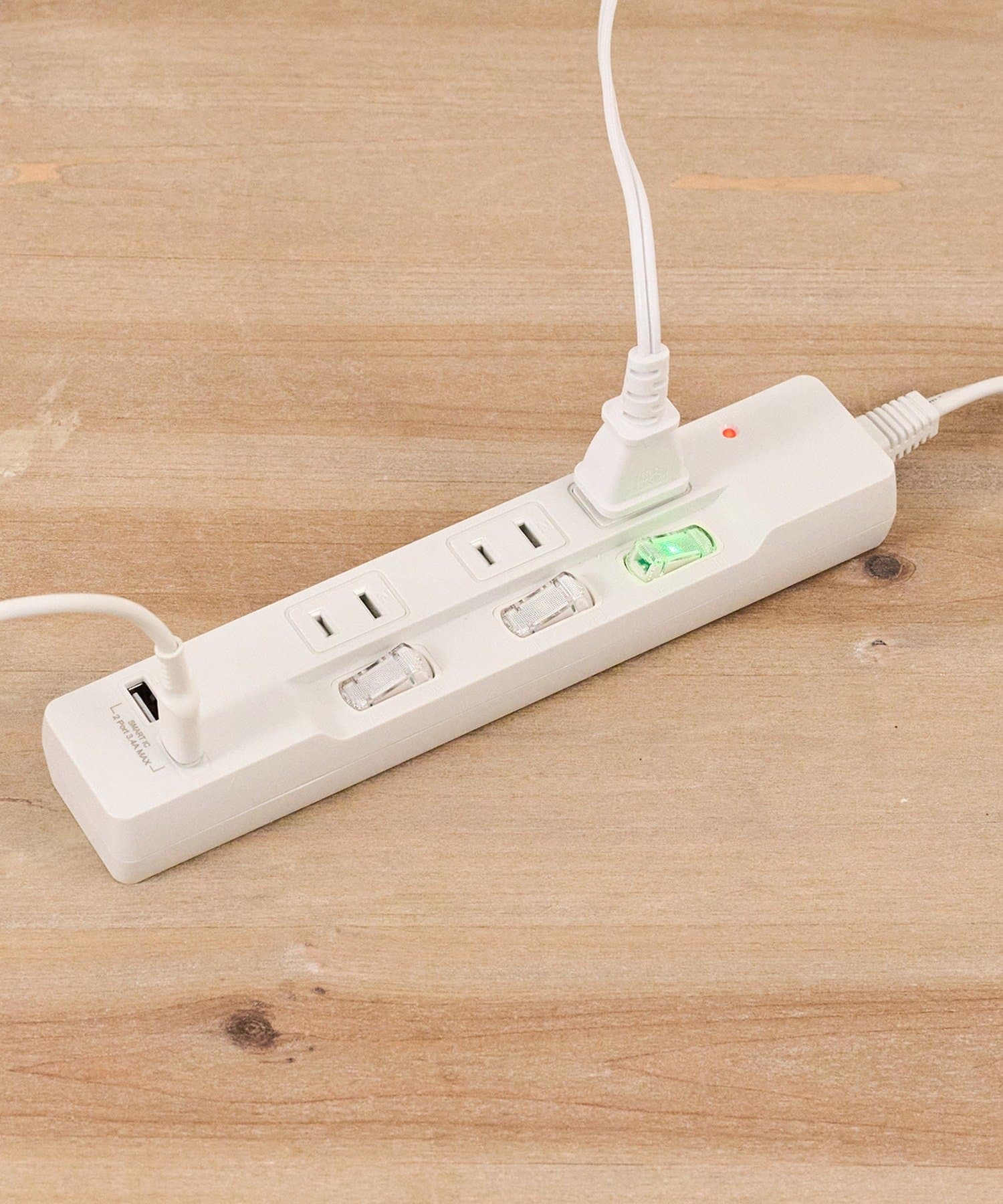 3COINS(スリーコインズ) スイッチ付き電源タップ（AC×3/USB×1/TYPEC×1）：1ｍ